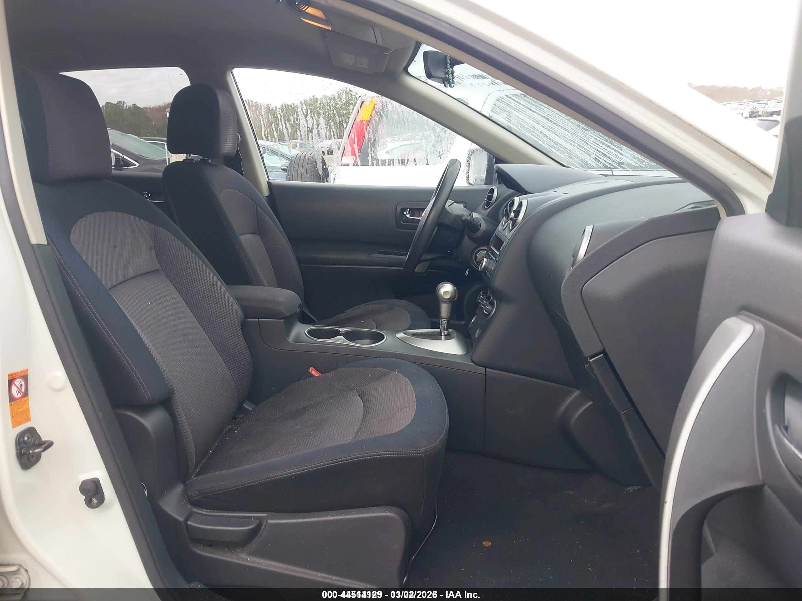 NISSAN ROGUE image 5