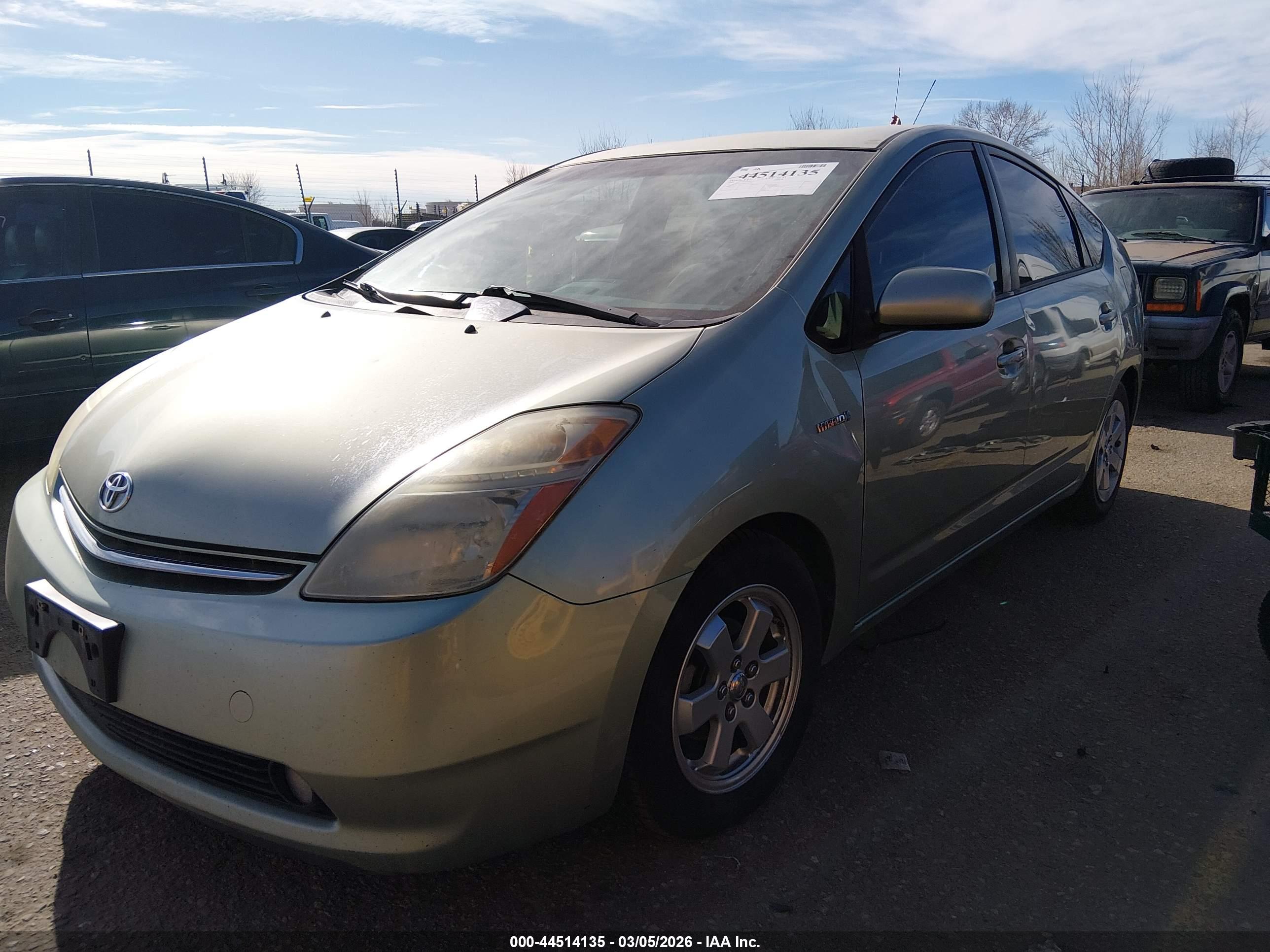 TOYOTA PRIUS image 2