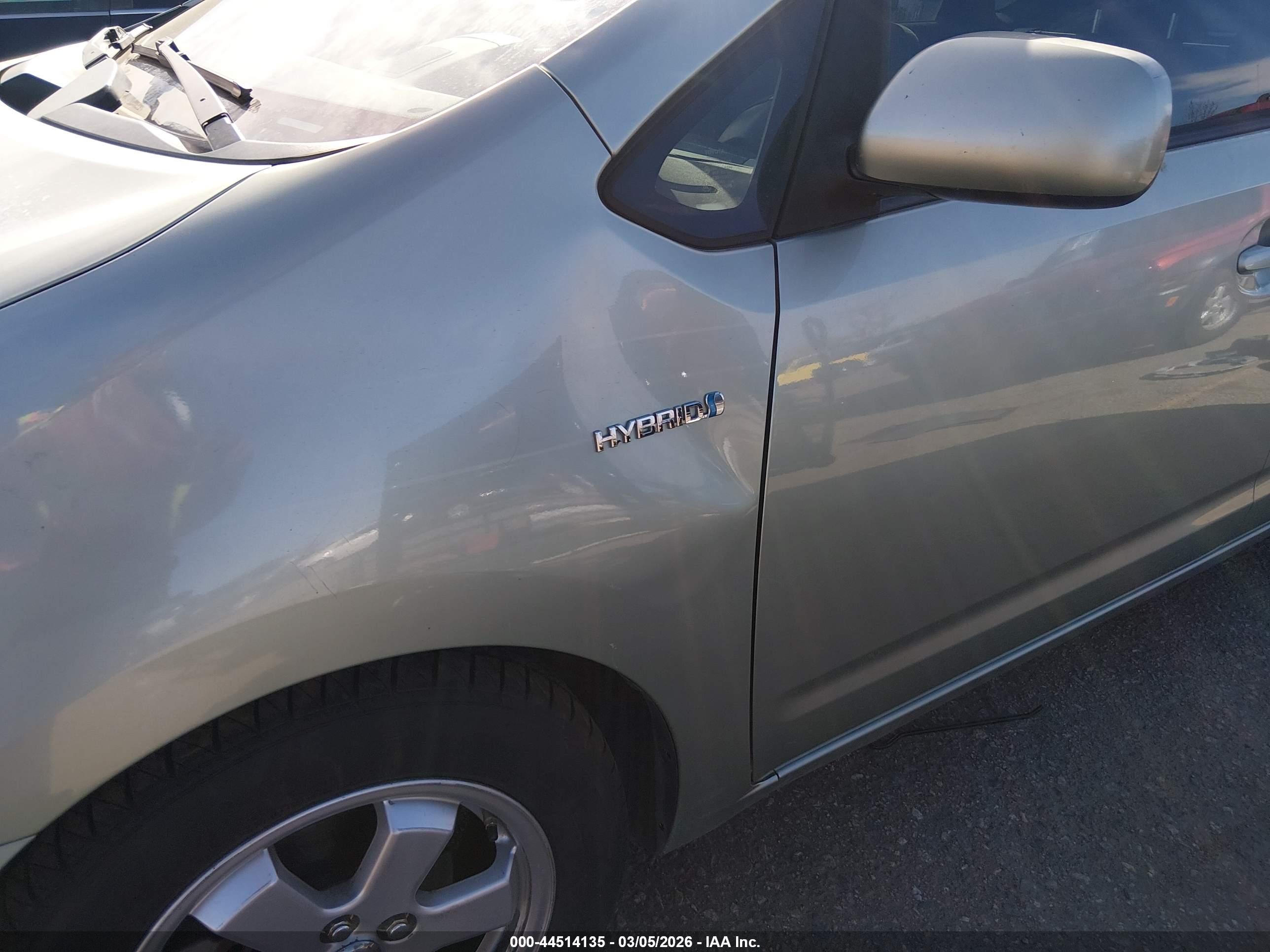 TOYOTA PRIUS image 6