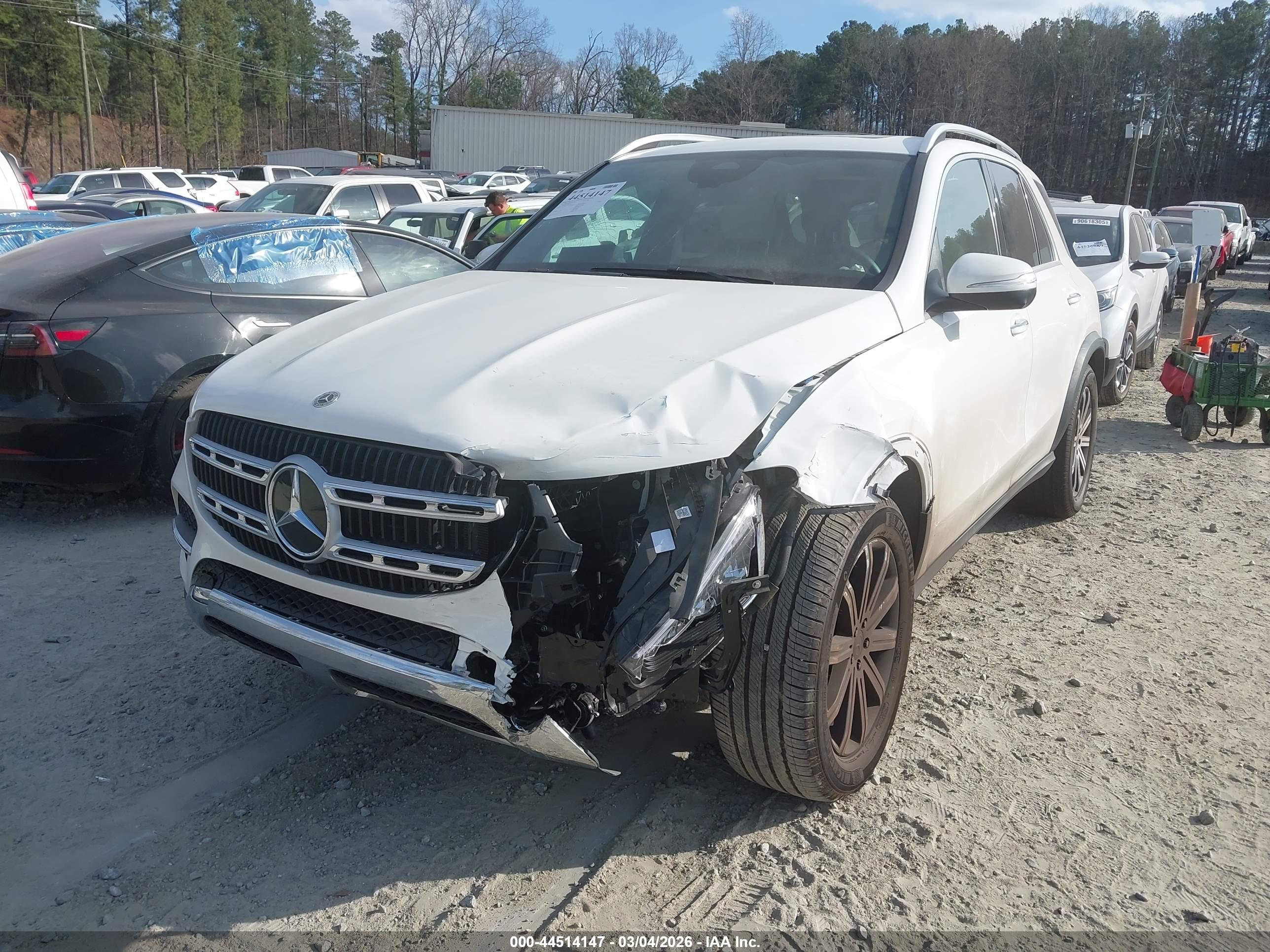 MERCEDES-BENZ GLE image 2