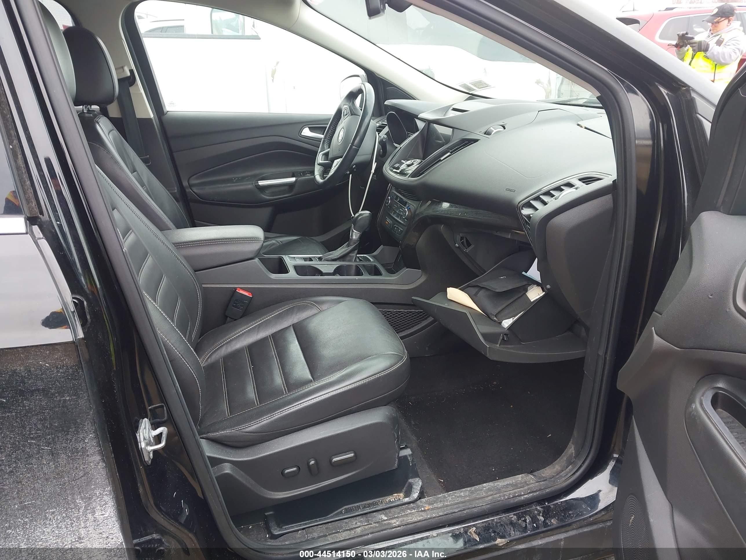 FORD ESCAPE image 5