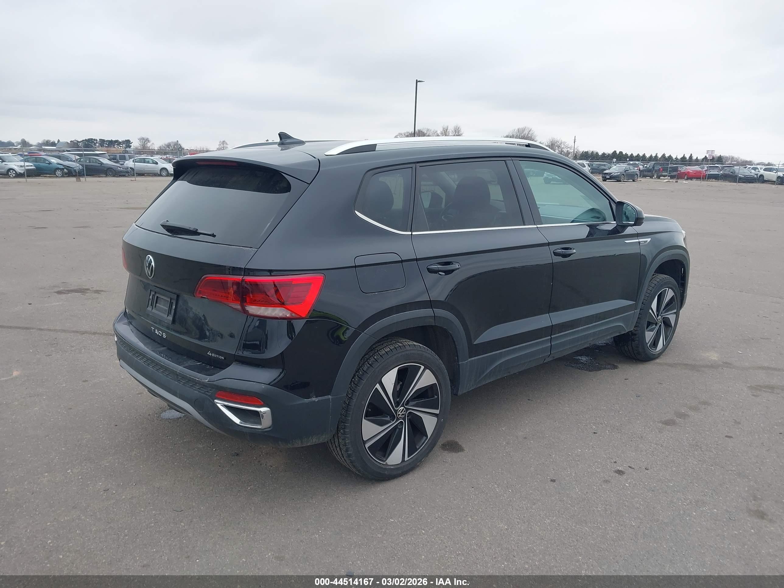VOLKSWAGEN TAOS image 4