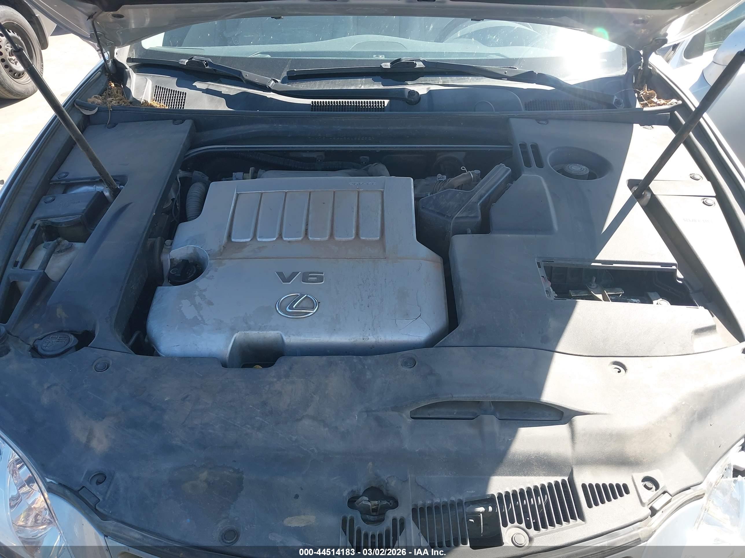 LEXUS ES image 10