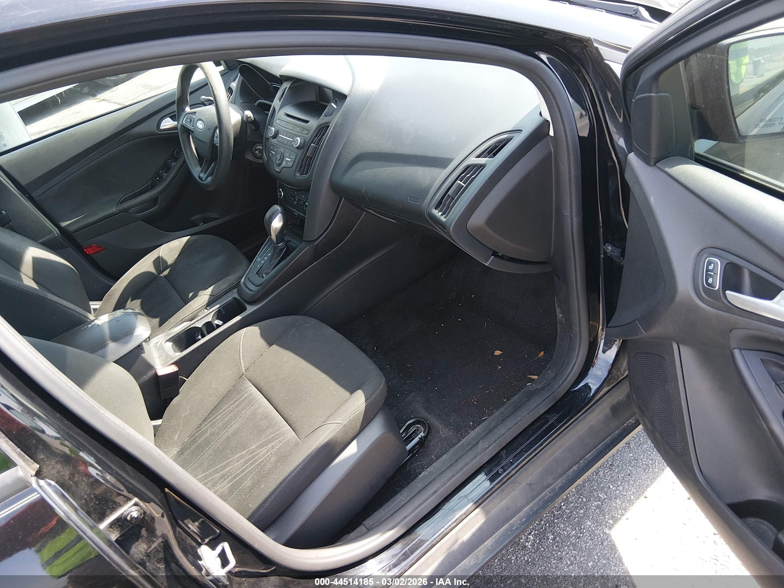 FORD FOCUS image 5