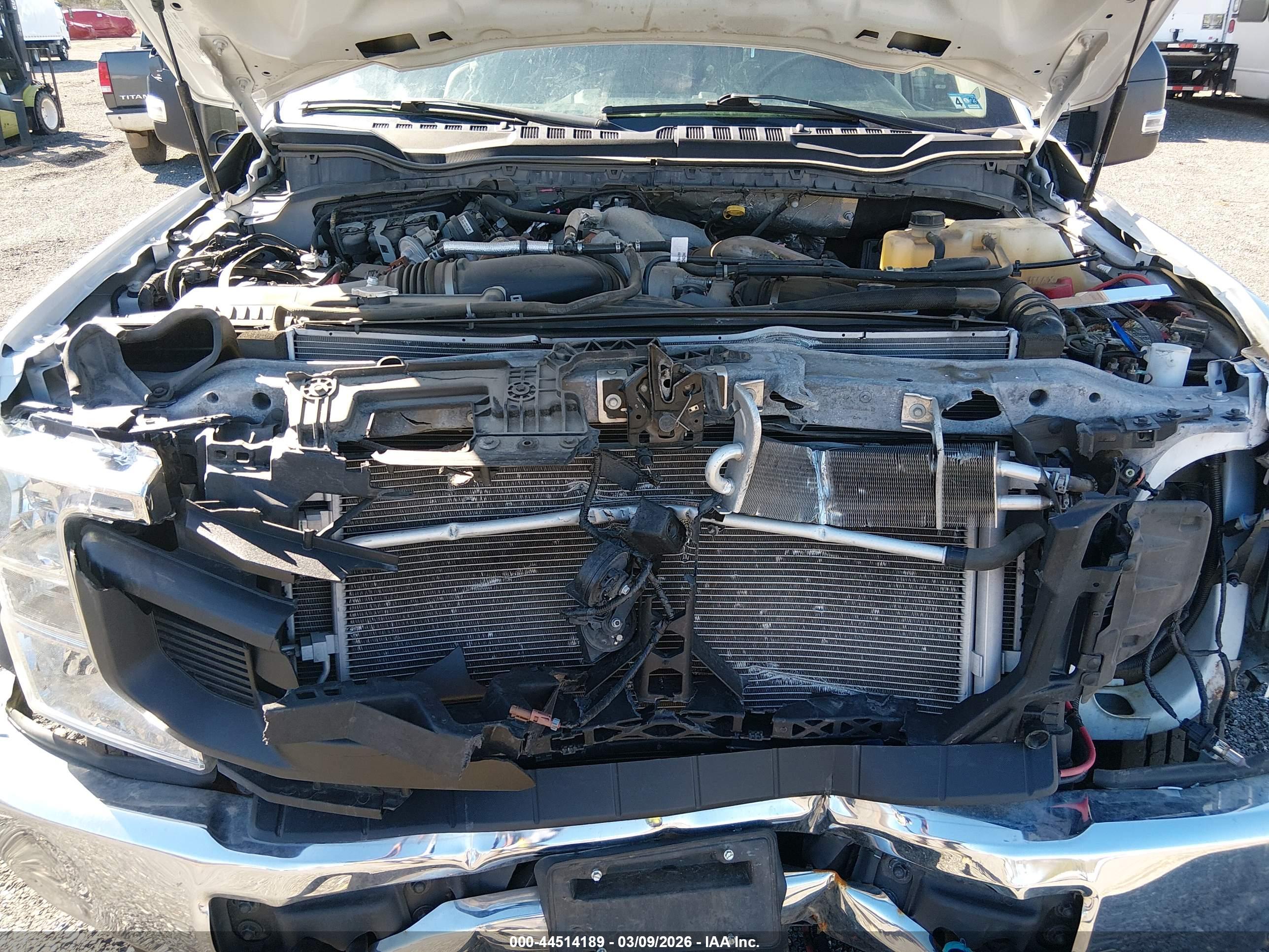 FORD F-550 image 10