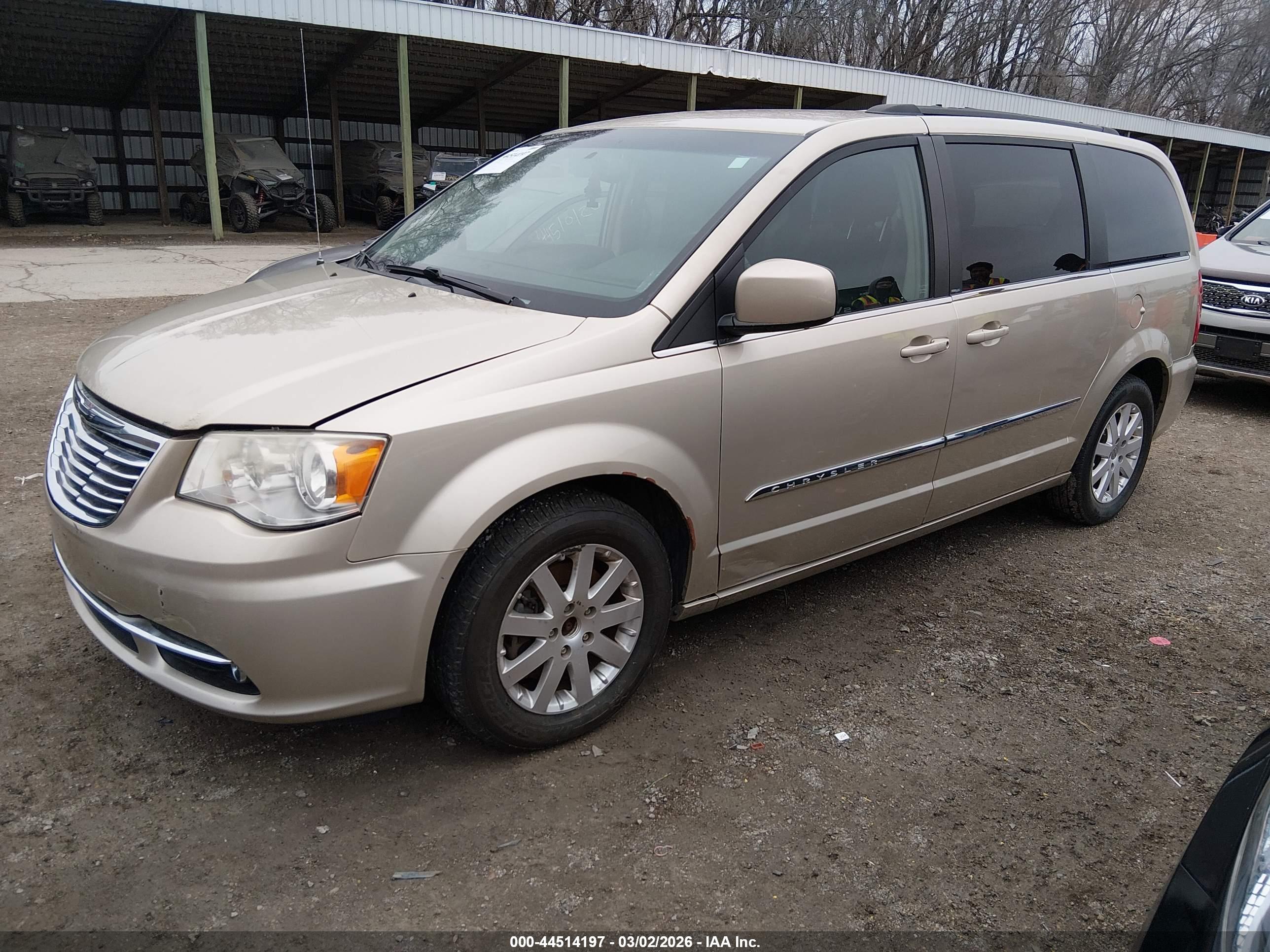 CHRYSLER TOWN image 2