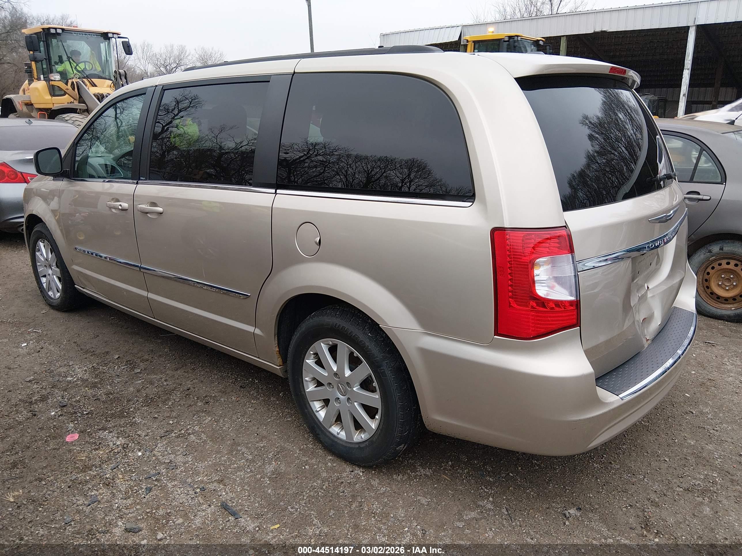 CHRYSLER TOWN image 3