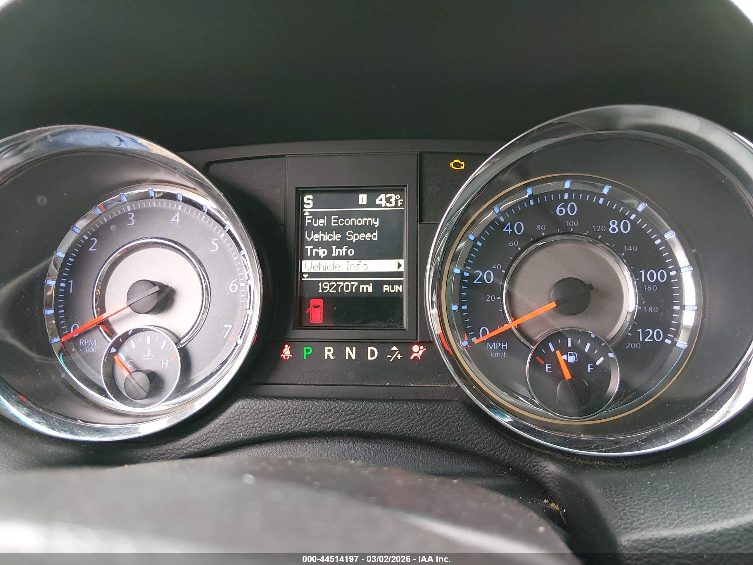 CHRYSLER TOWN image 7