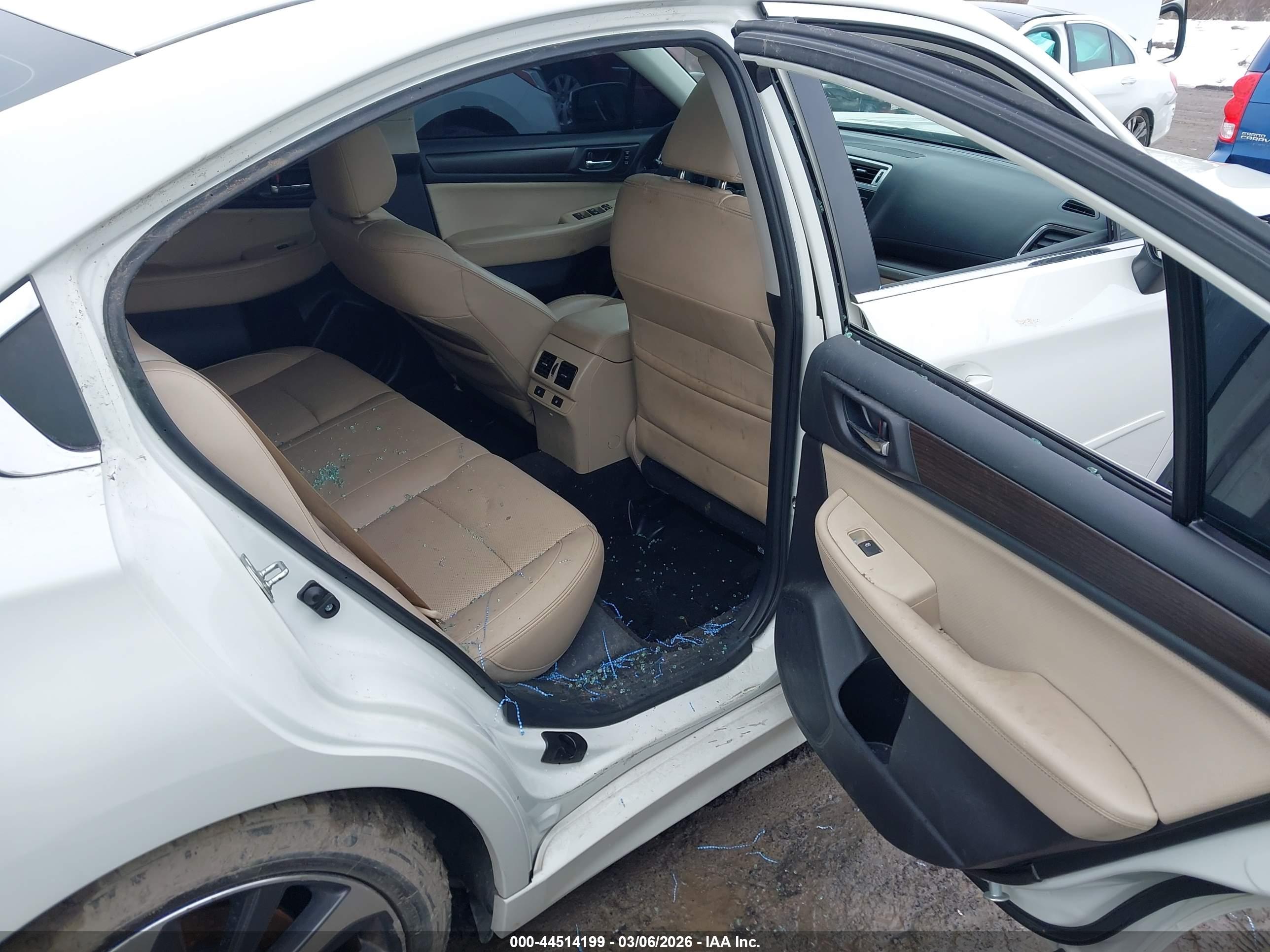SUBARU LEGACY image 8