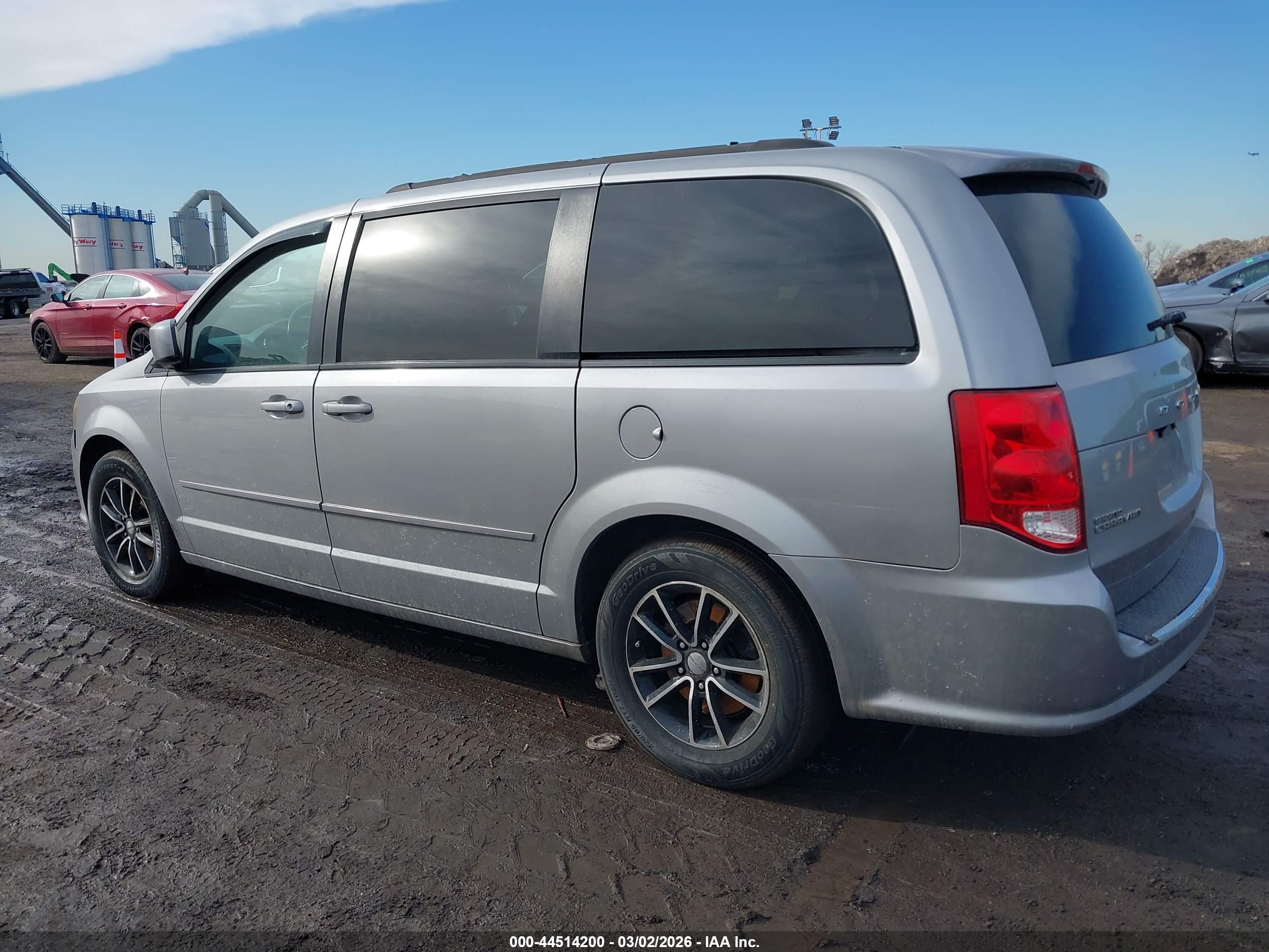 DODGE GRAND image 6