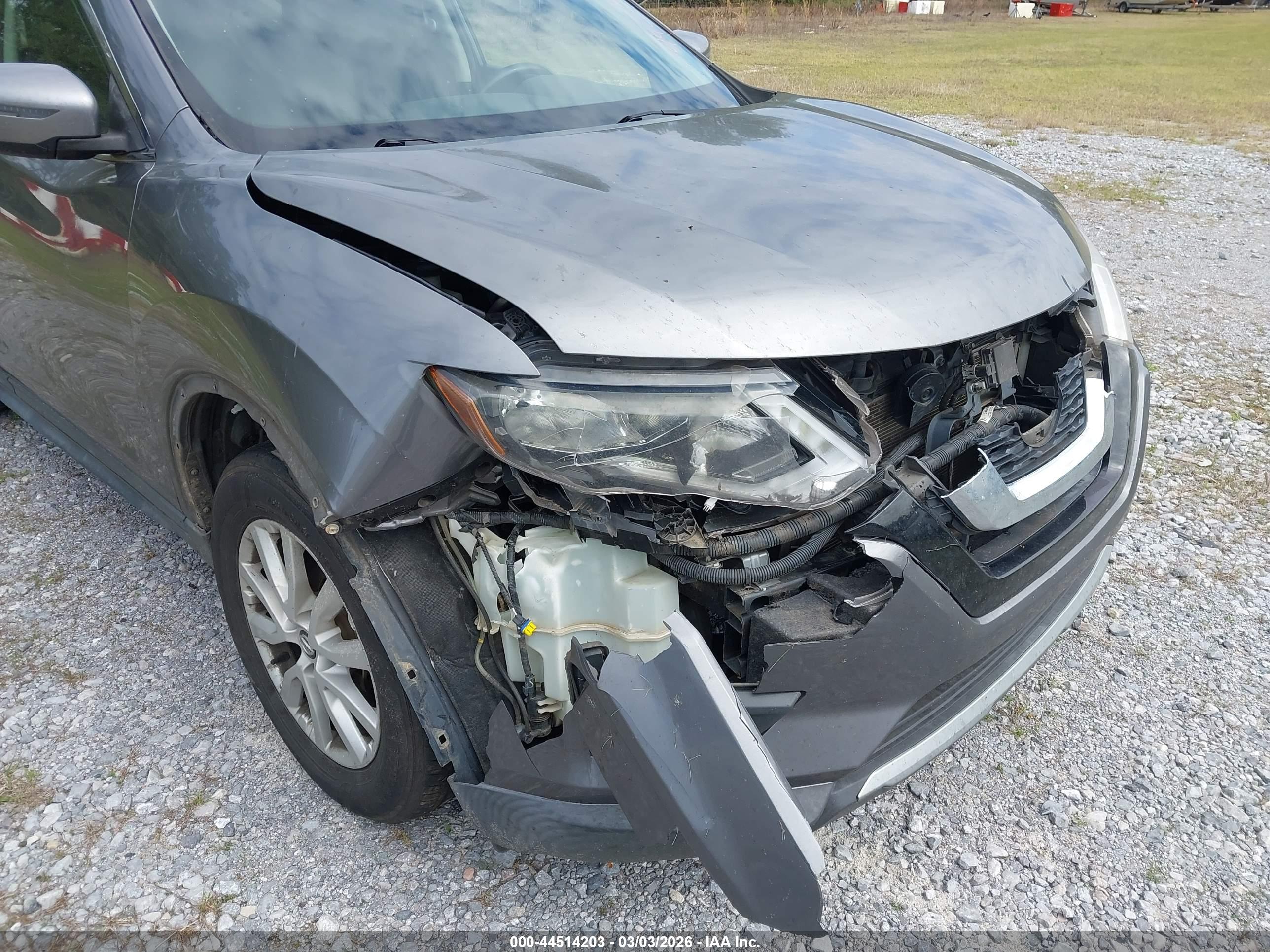 NISSAN ROGUE image 6