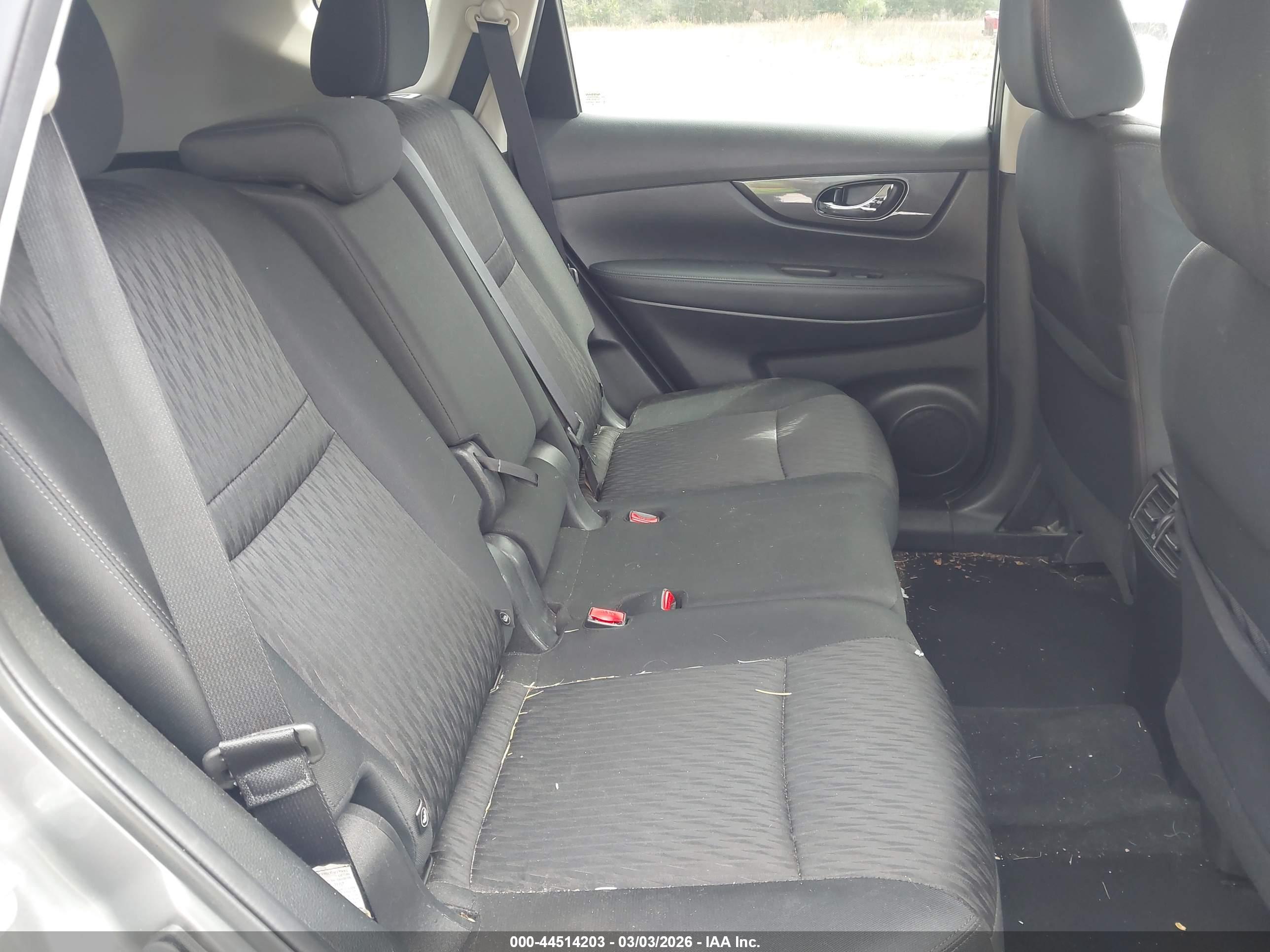 NISSAN ROGUE image 8