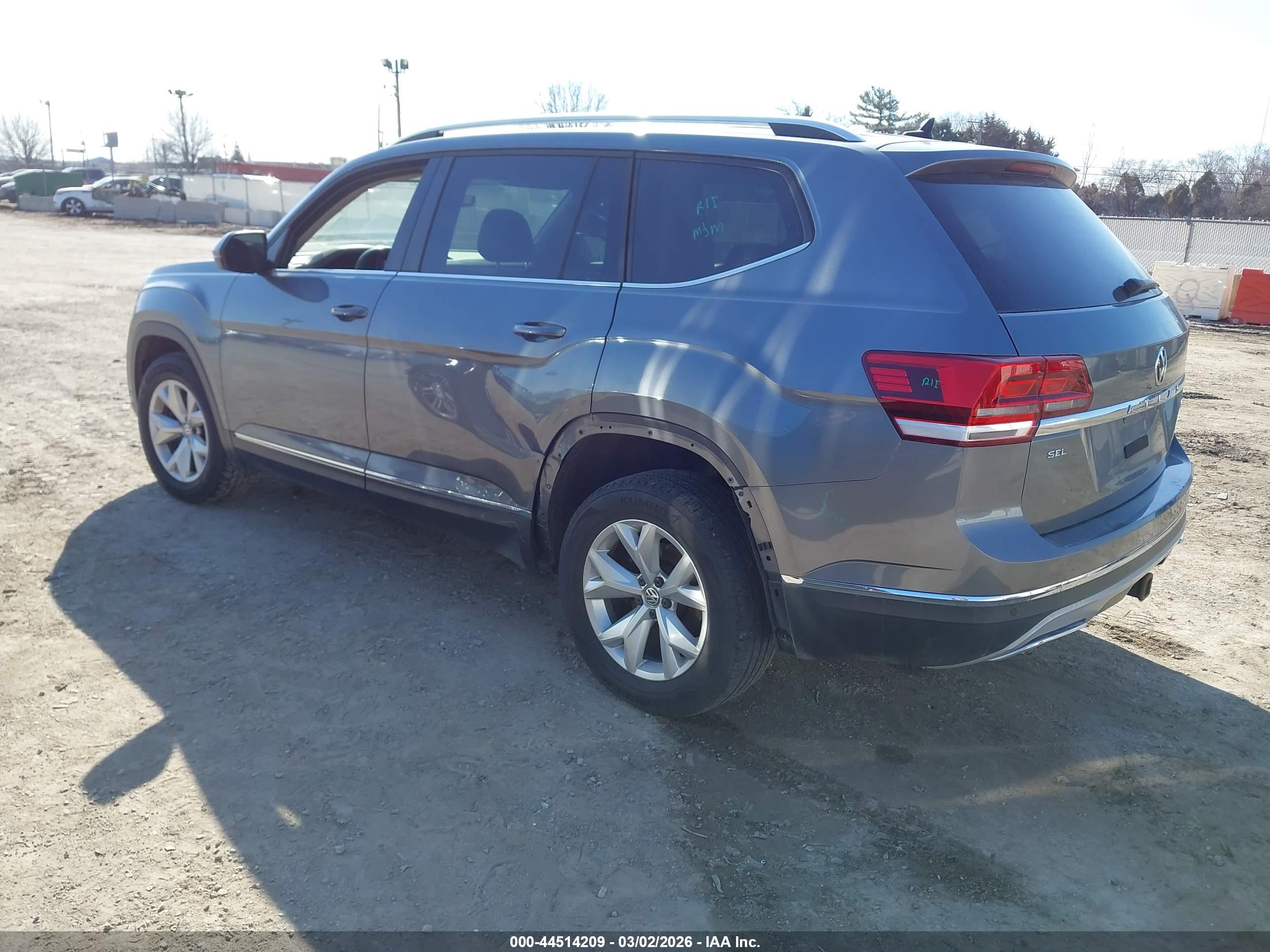 VOLKSWAGEN ATLAS image 3
