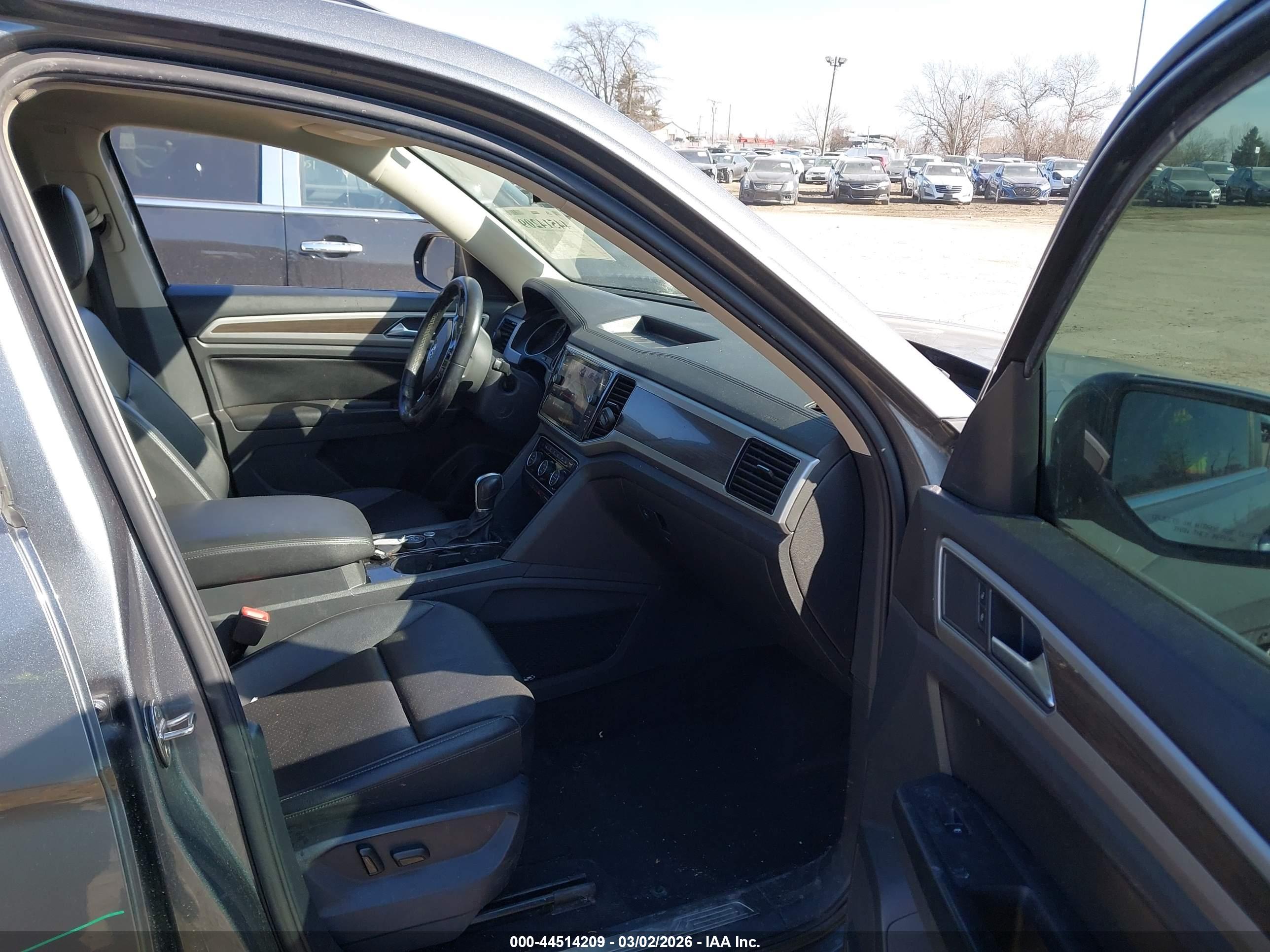 VOLKSWAGEN ATLAS image 5