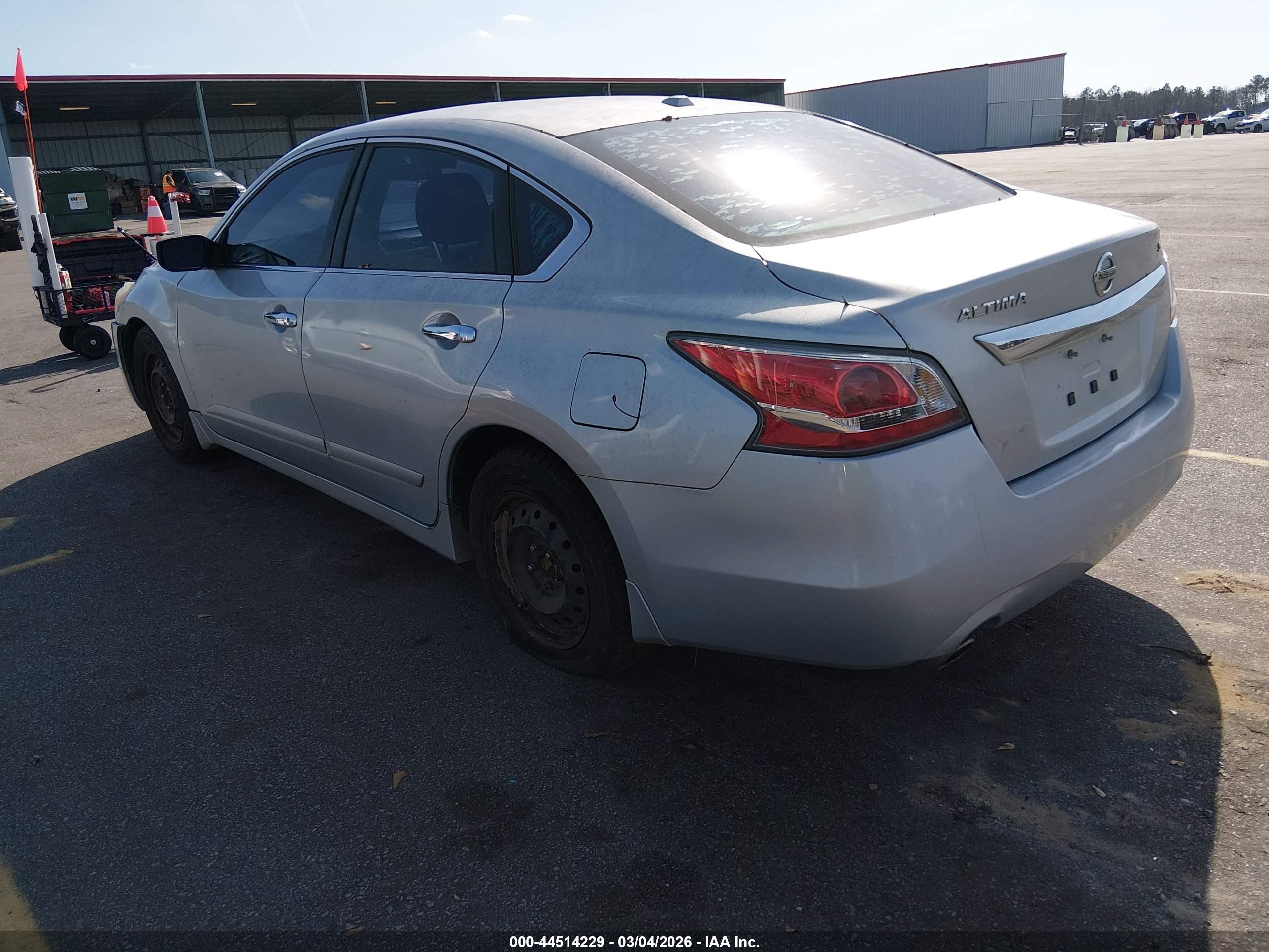 NISSAN ALTIMA image 3