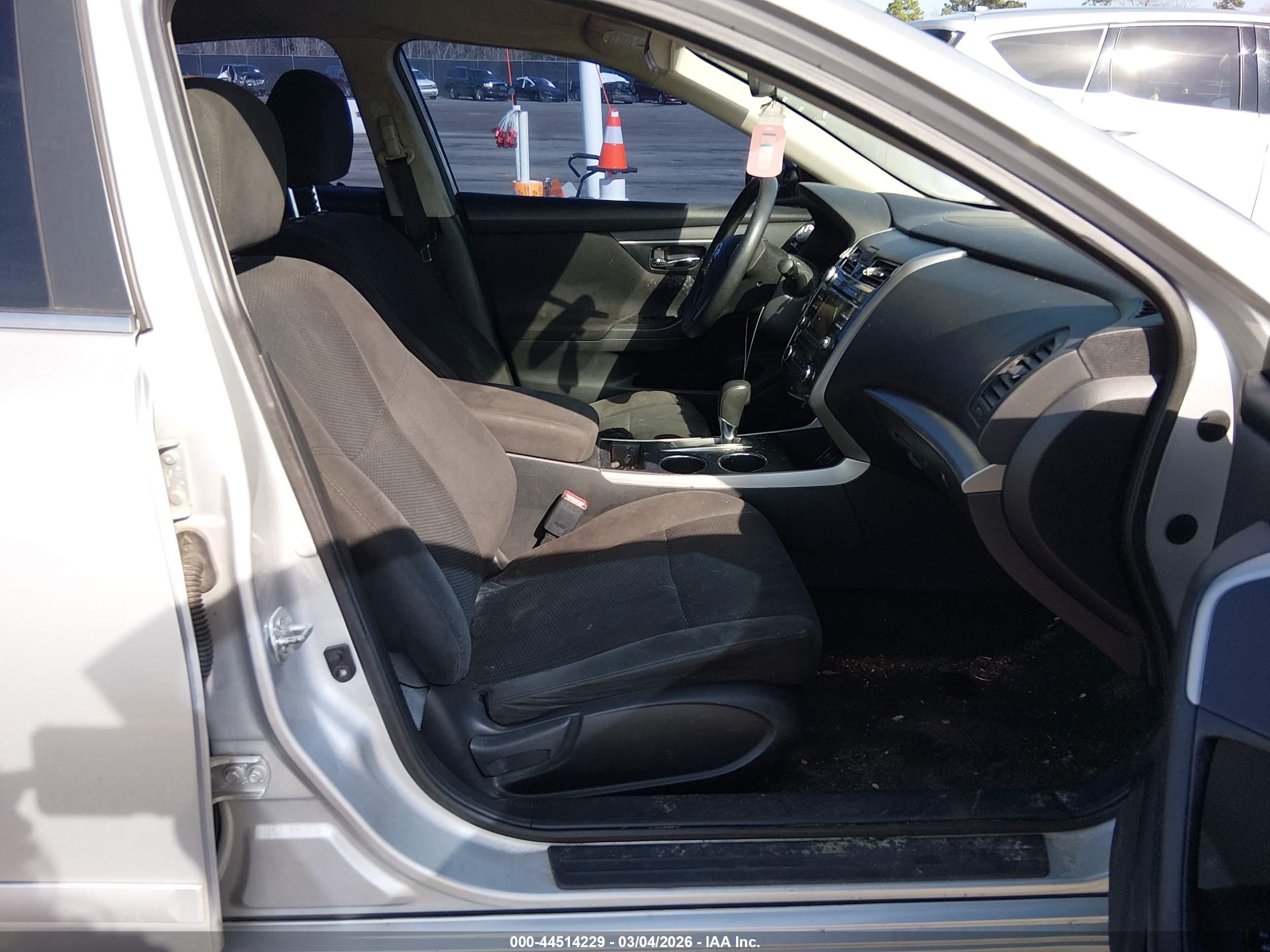 NISSAN ALTIMA image 5