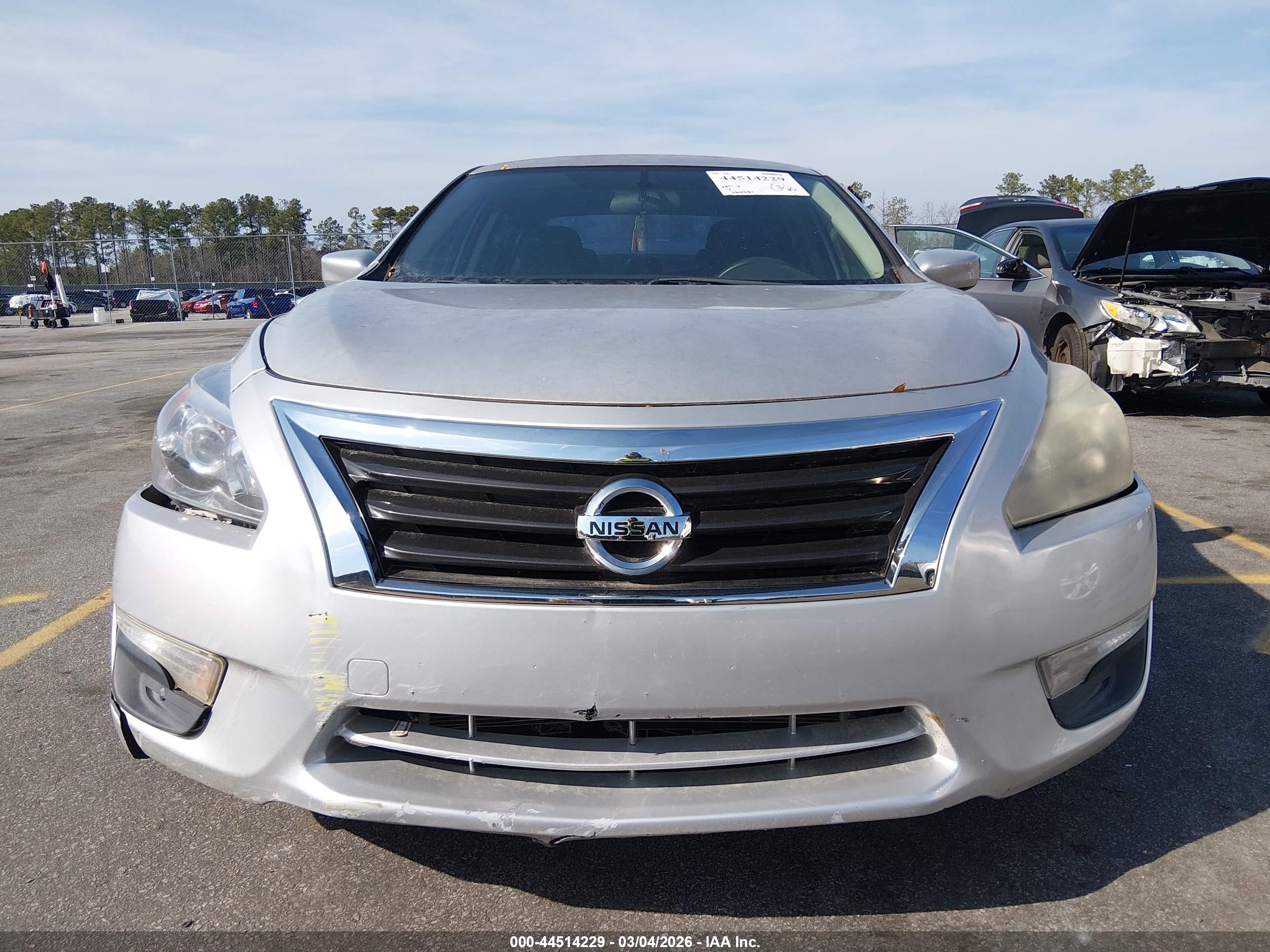 NISSAN ALTIMA image 6