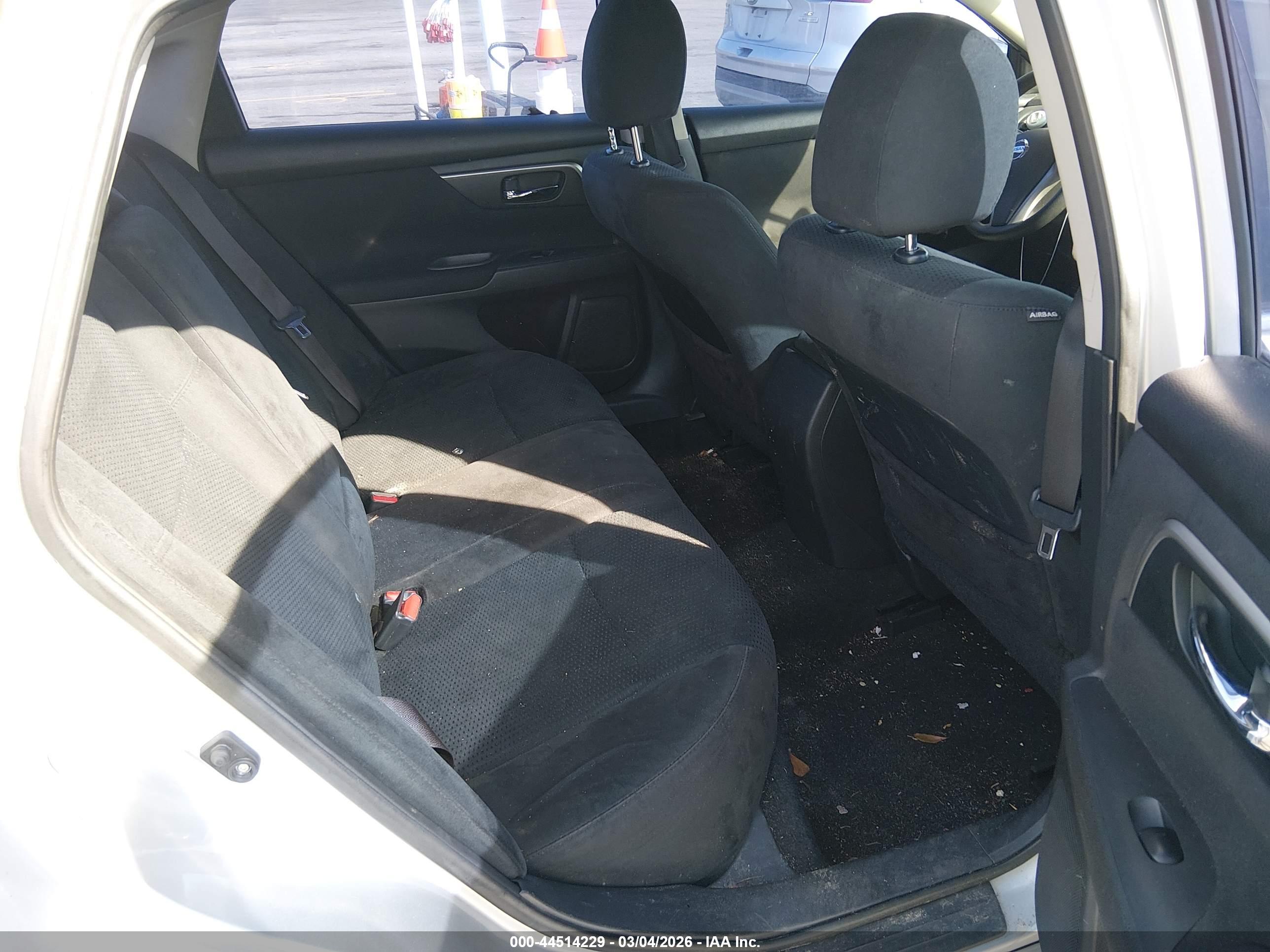 NISSAN ALTIMA image 8