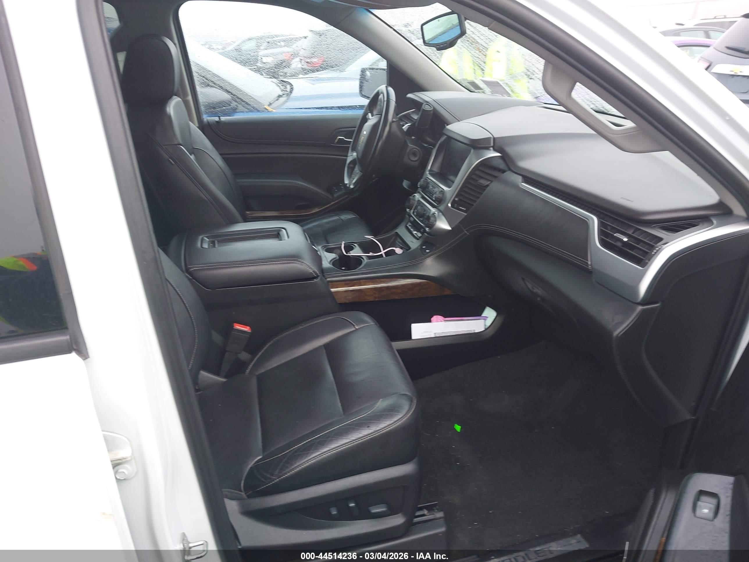 CHEVROLET TAHOE image 5