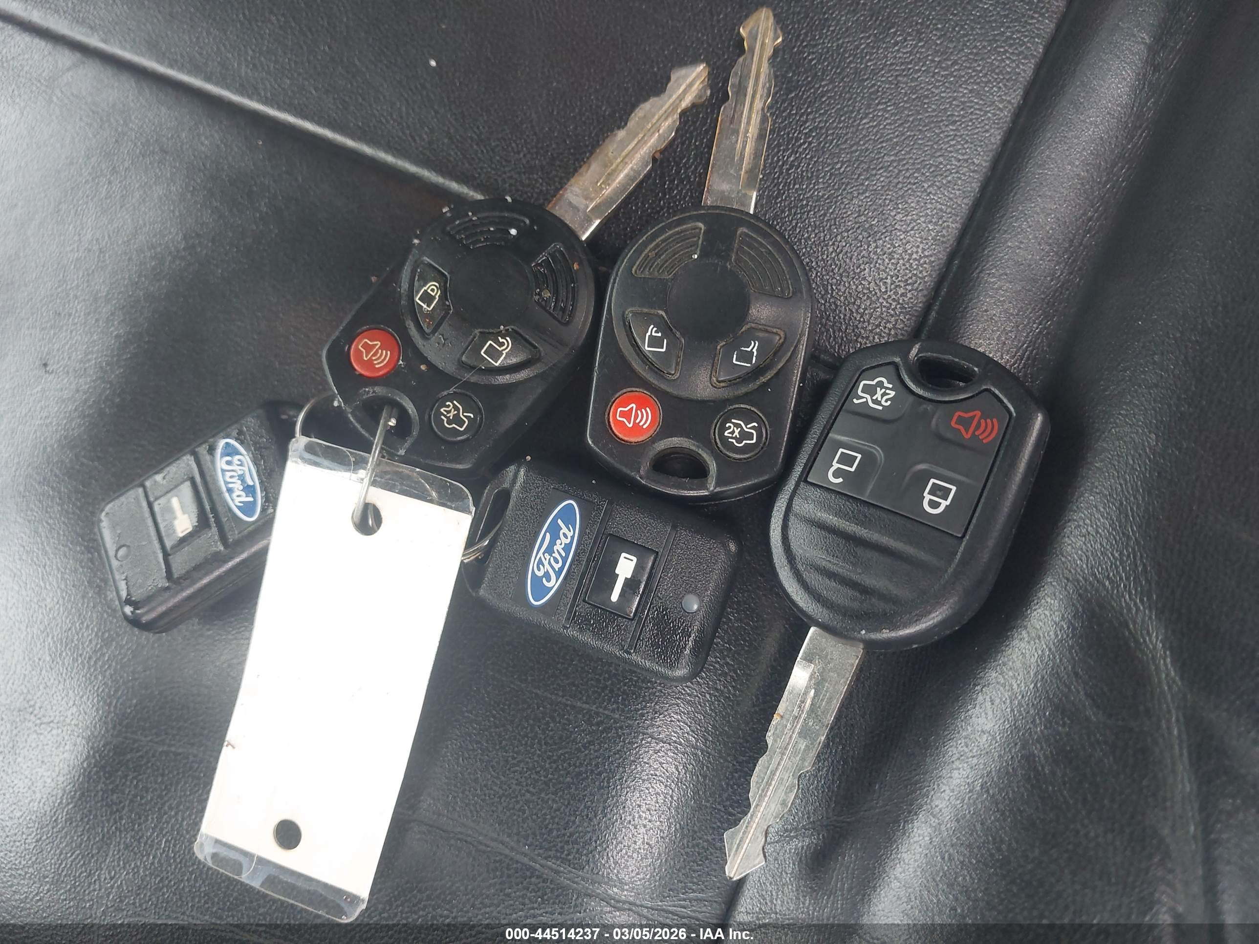 FORD ESCAPE image 11