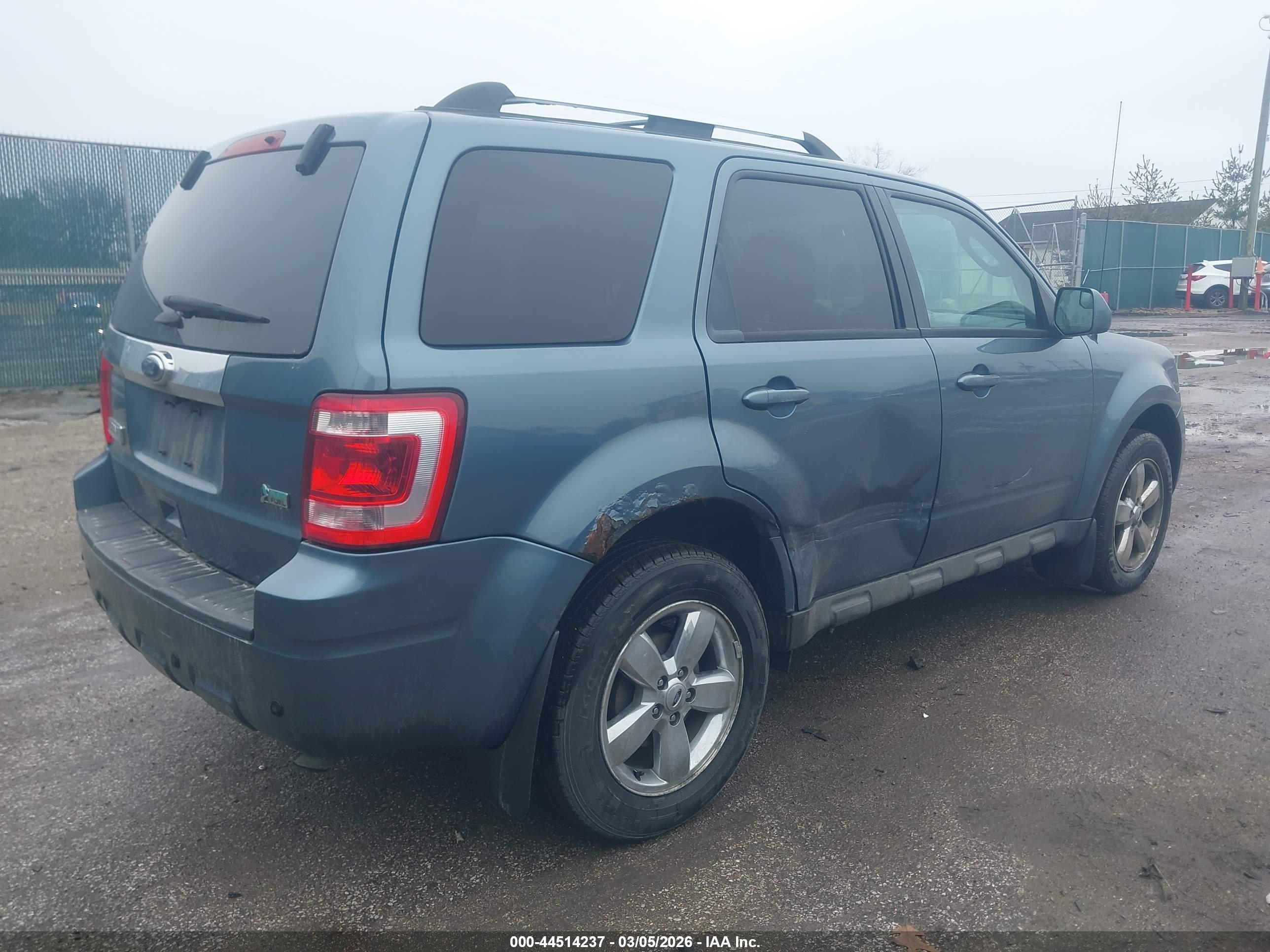 FORD ESCAPE image 4
