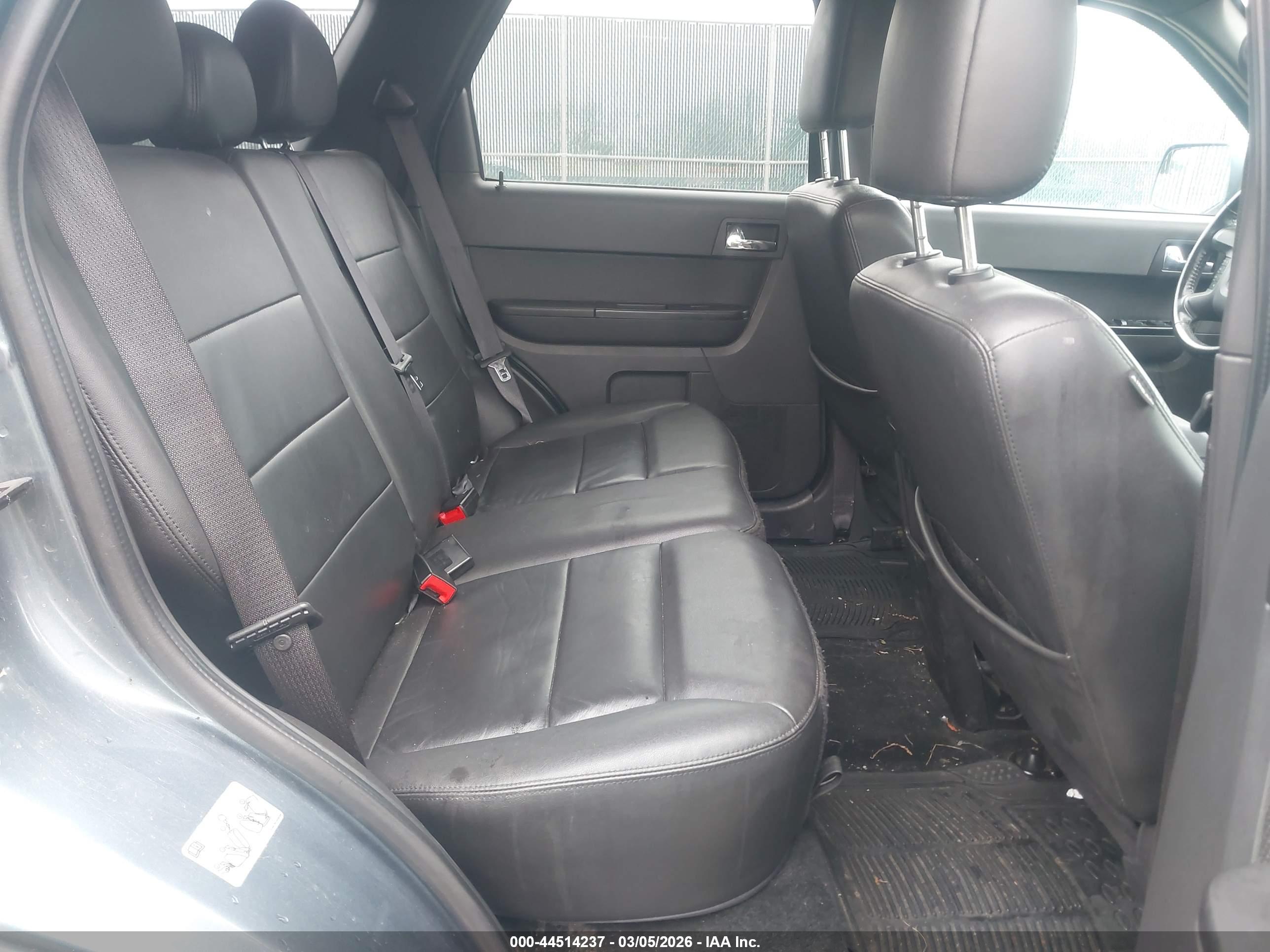 FORD ESCAPE image 8