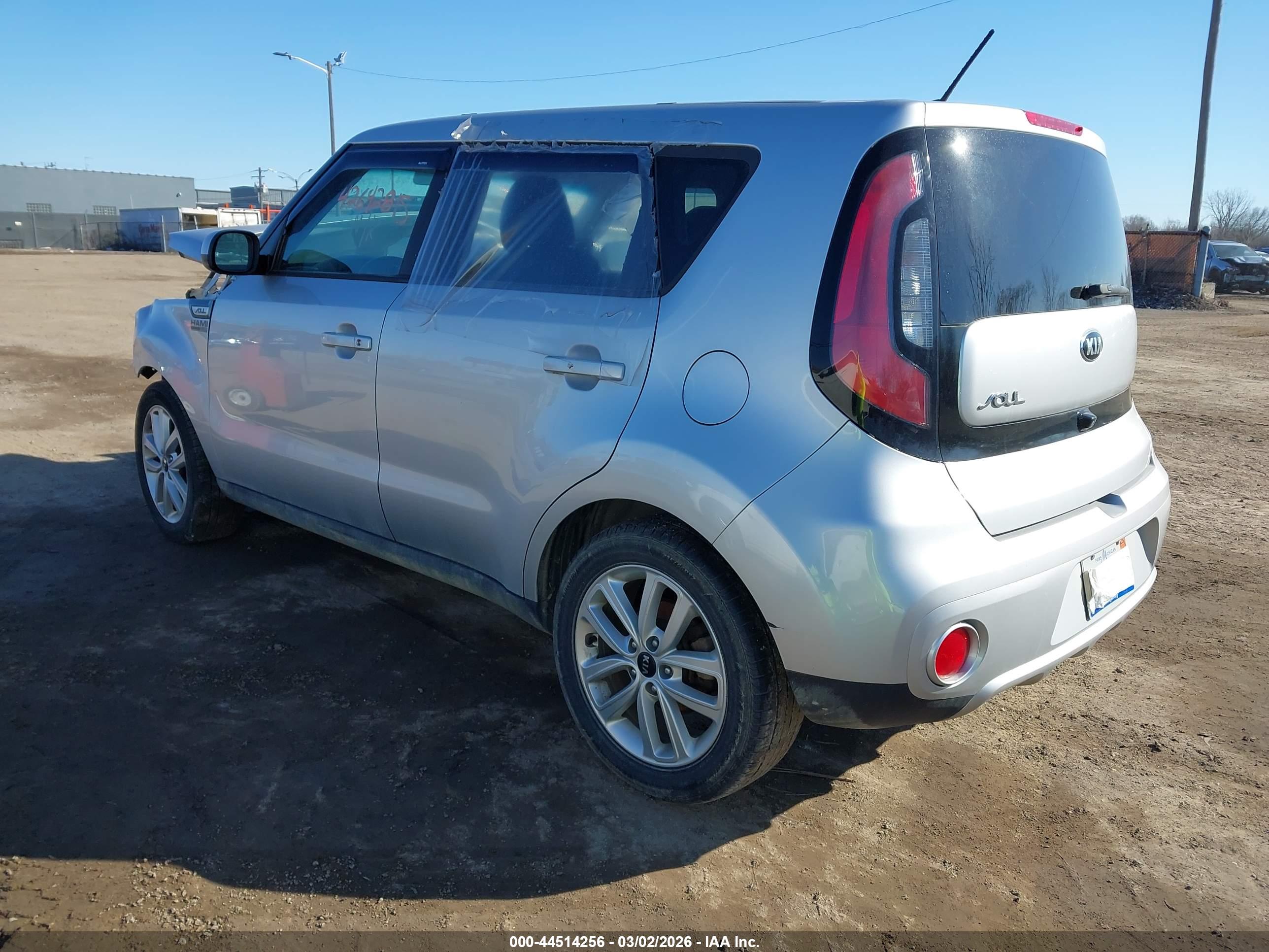 KIA SOUL image 3