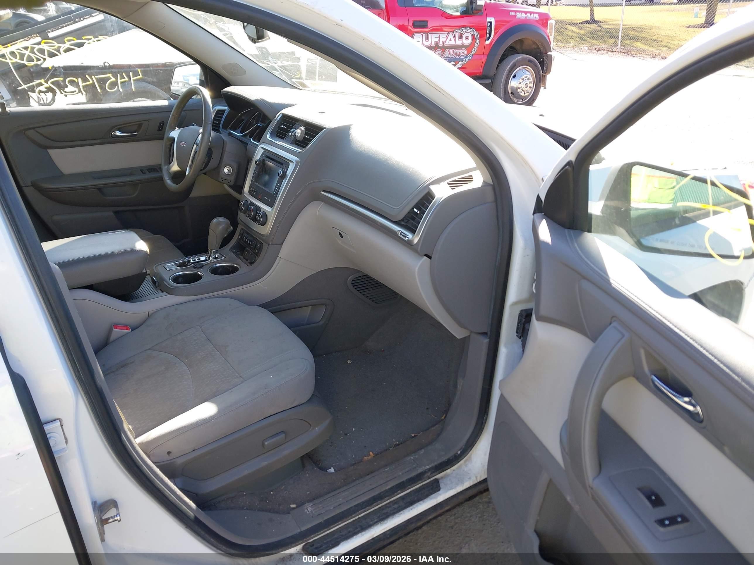 GMC ACADIA image 5