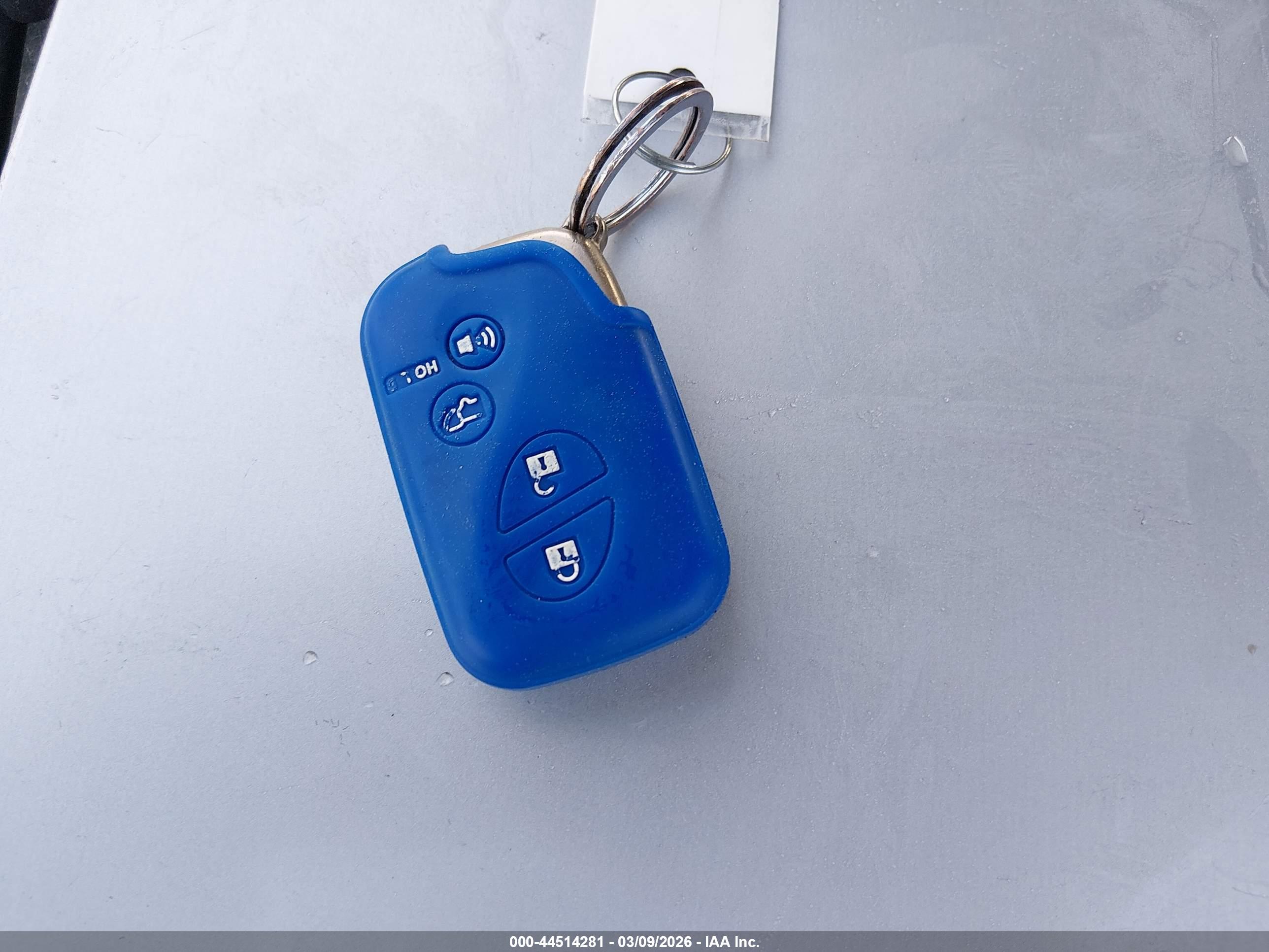 LEXUS IS image 11