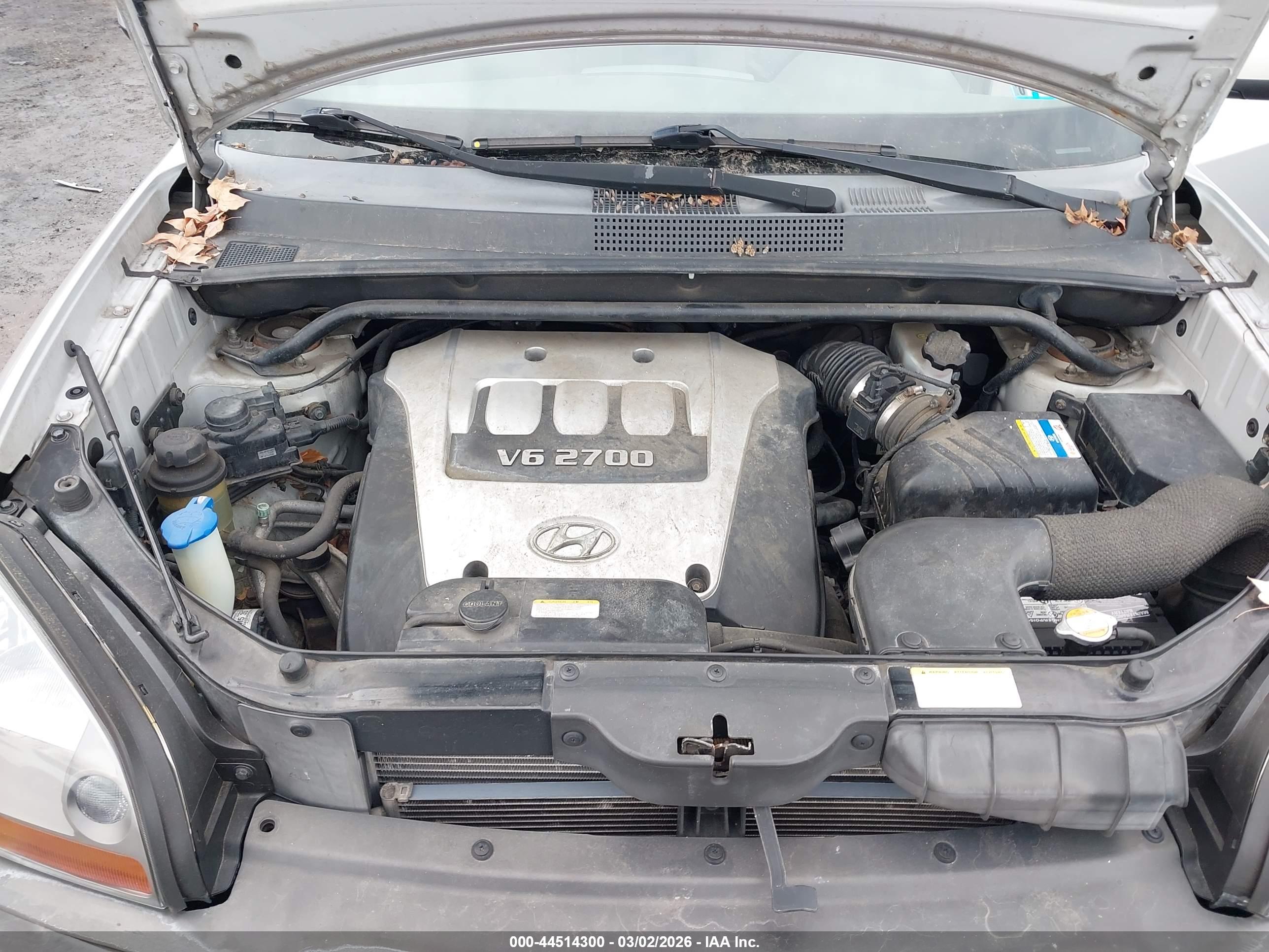 HYUNDAI TUCSON image 10
