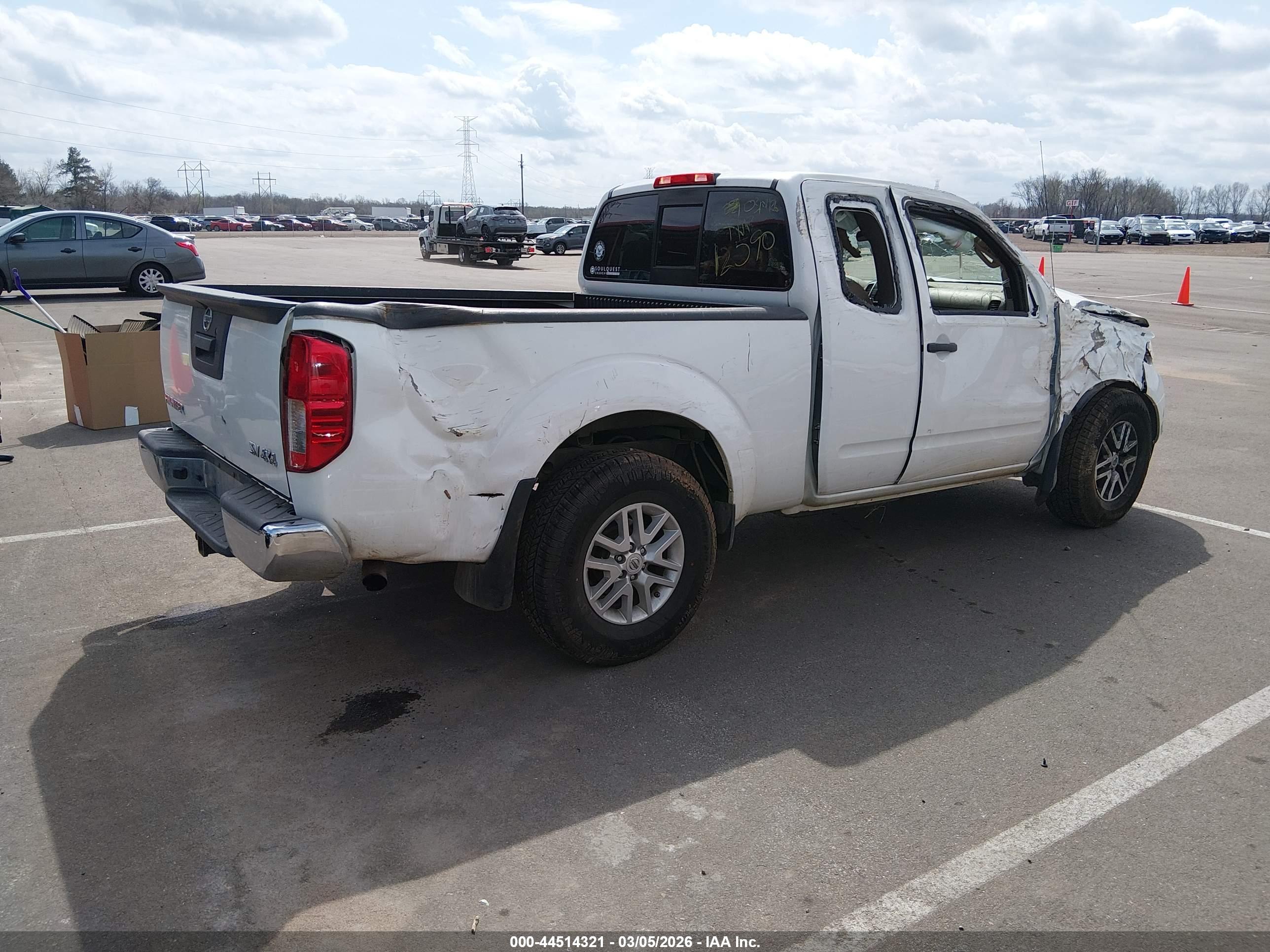 NISSAN FRONTIER image 4