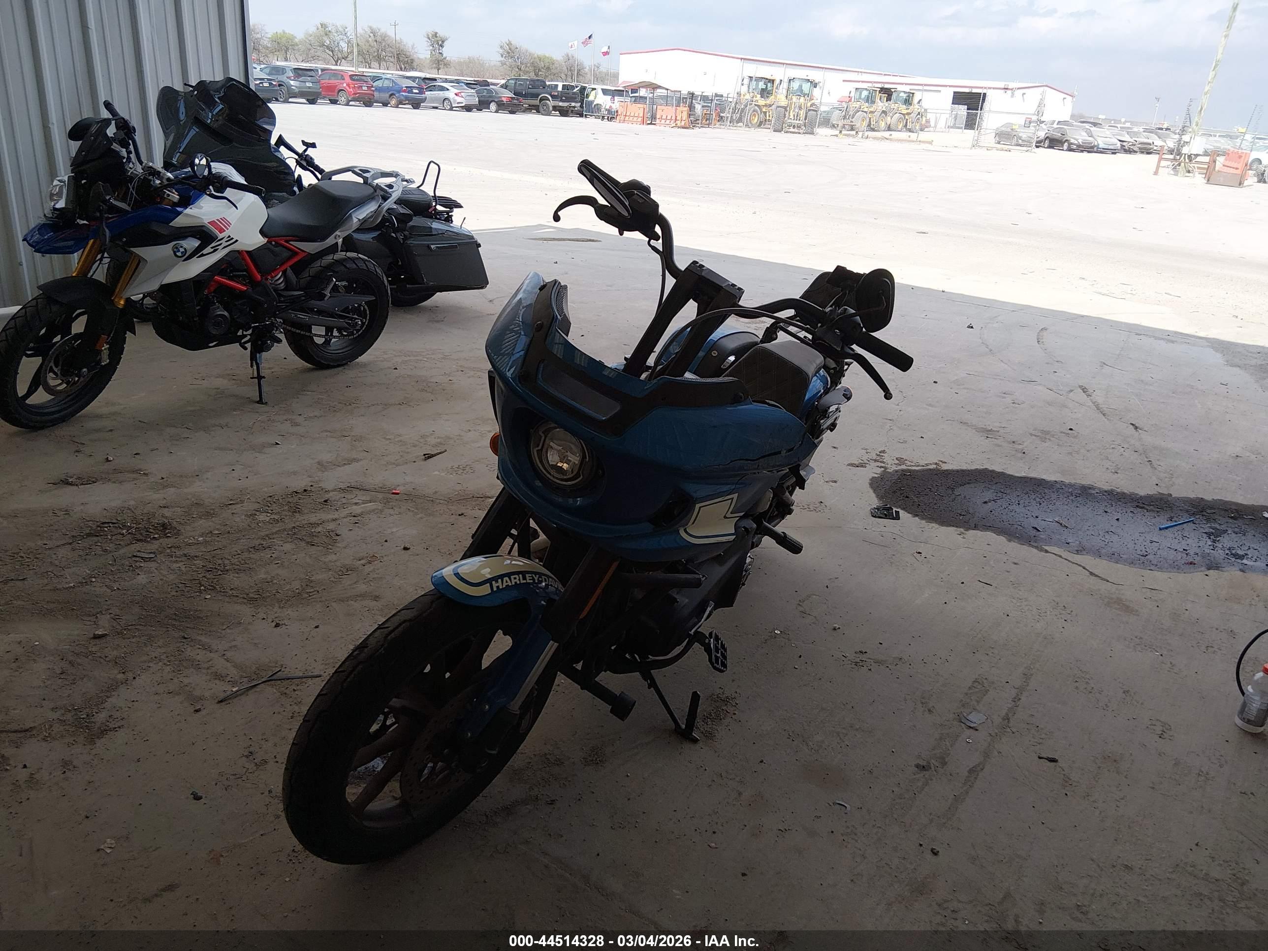HARLEY-DAVIDSON FXLRST image 2