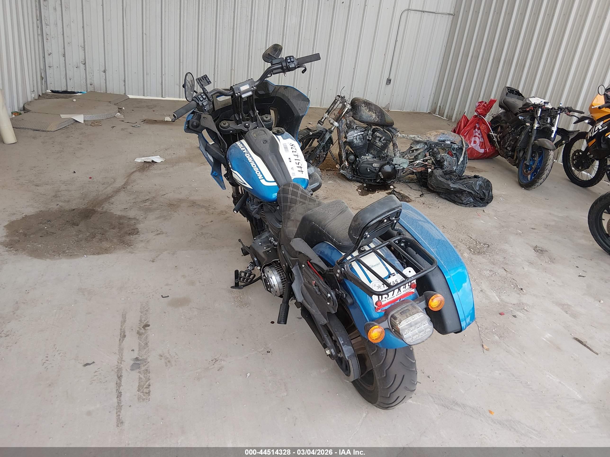 HARLEY-DAVIDSON FXLRST image 3