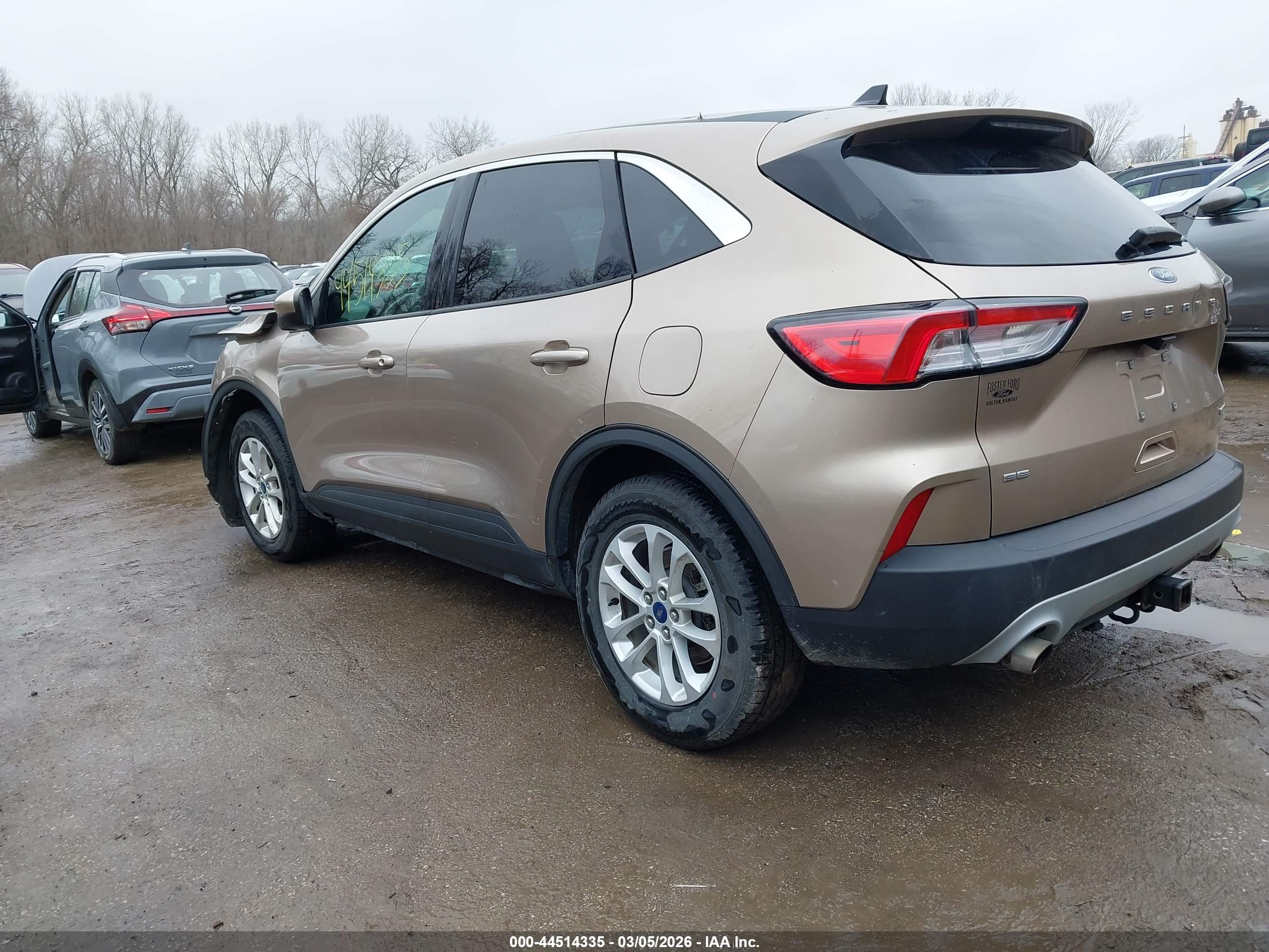 FORD ESCAPE image 3