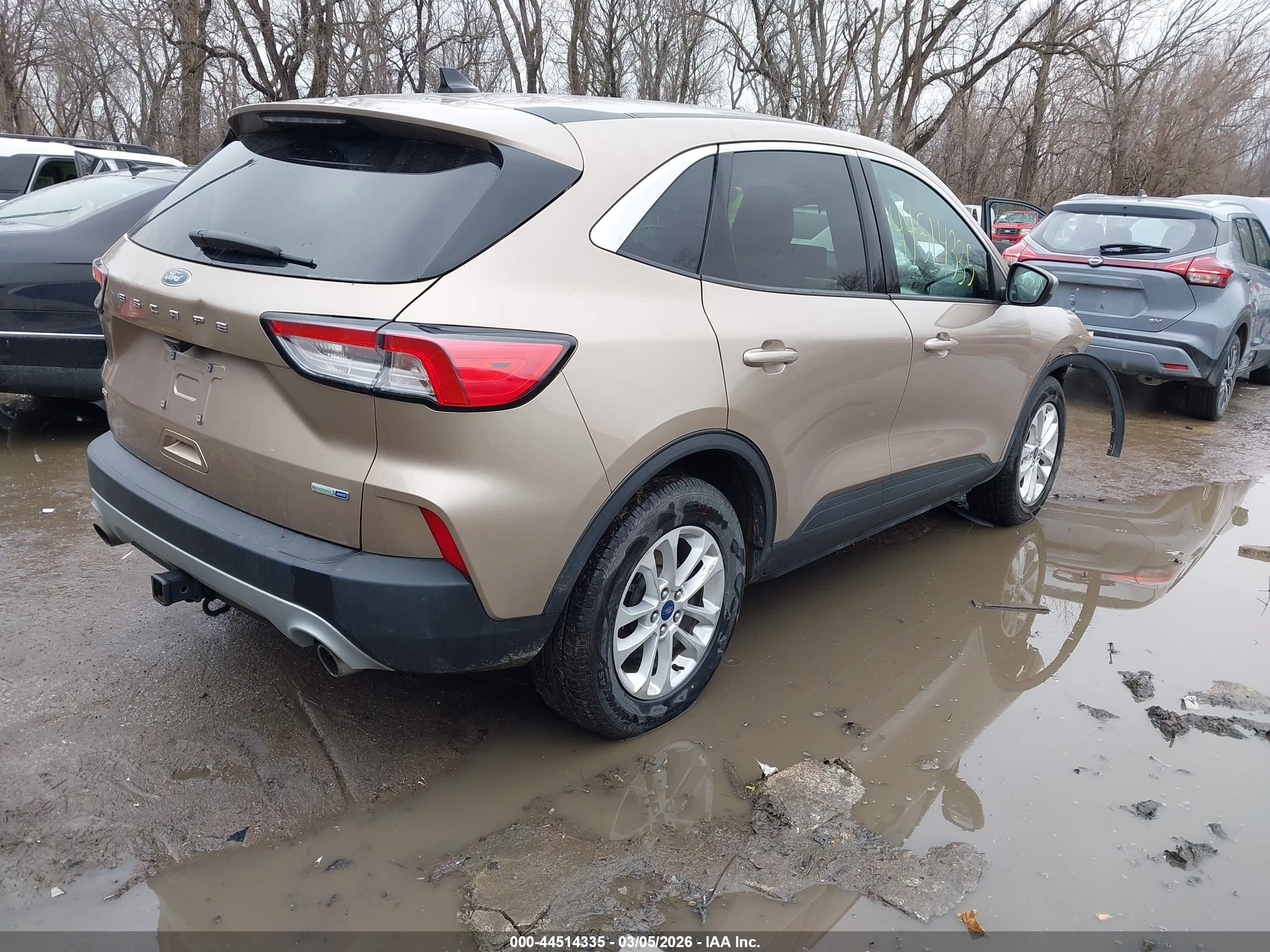 FORD ESCAPE image 4