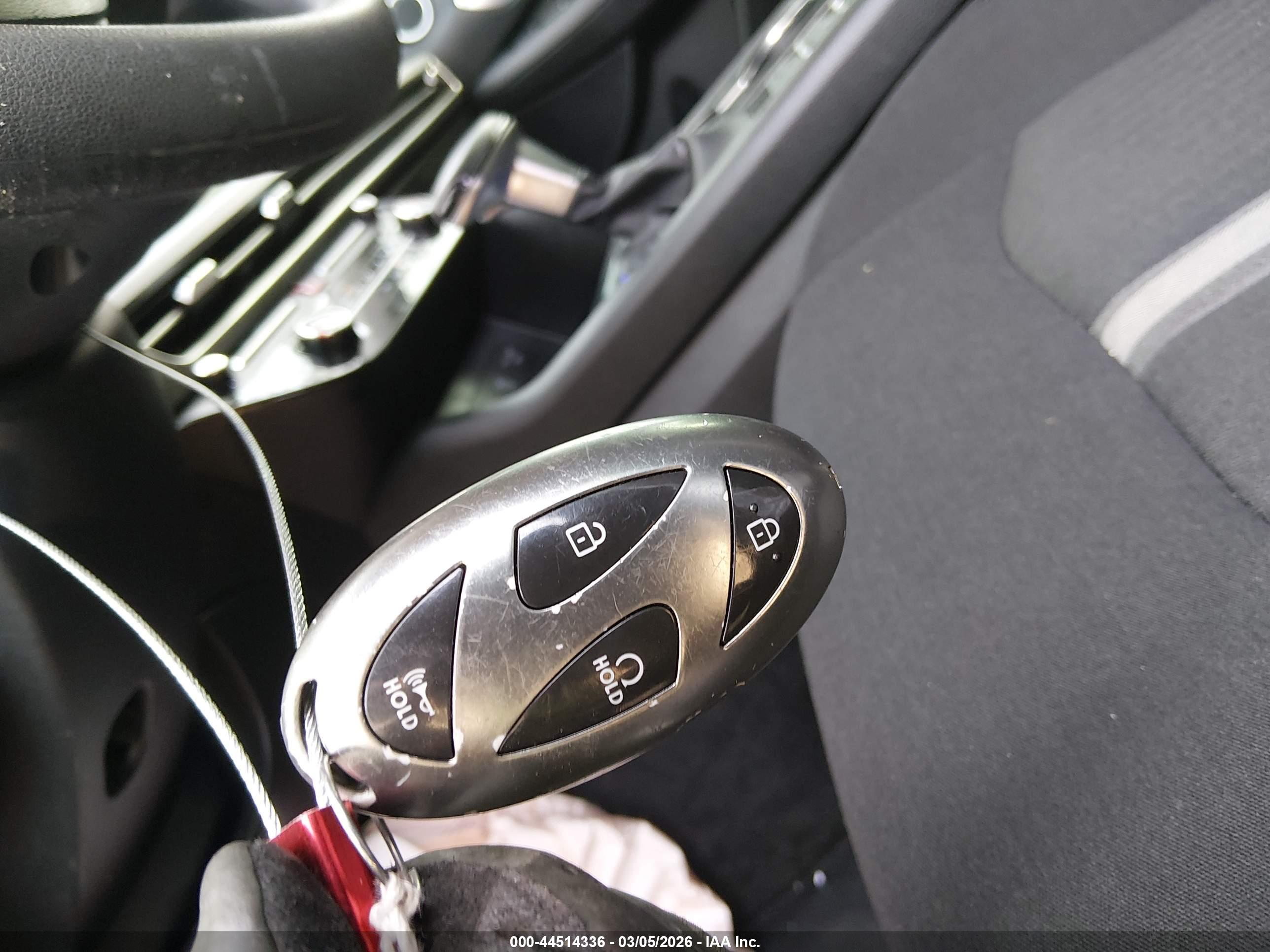 HYUNDAI SONATA image 11