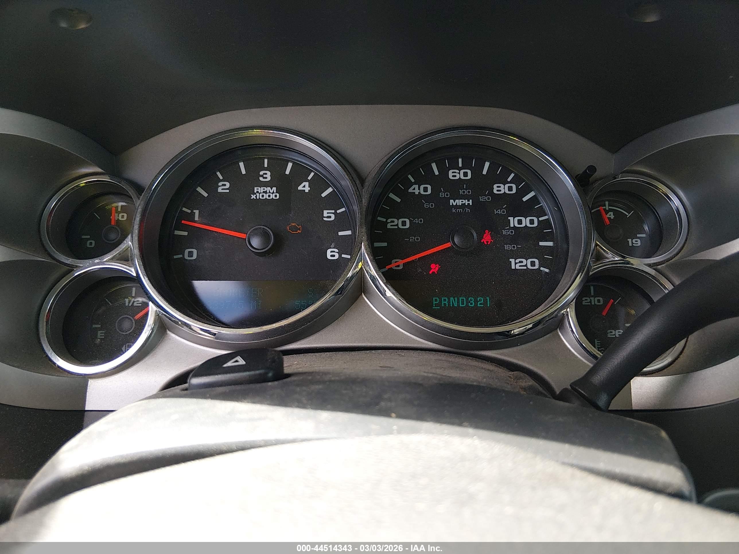 CHEVROLET SILVERADO image 7