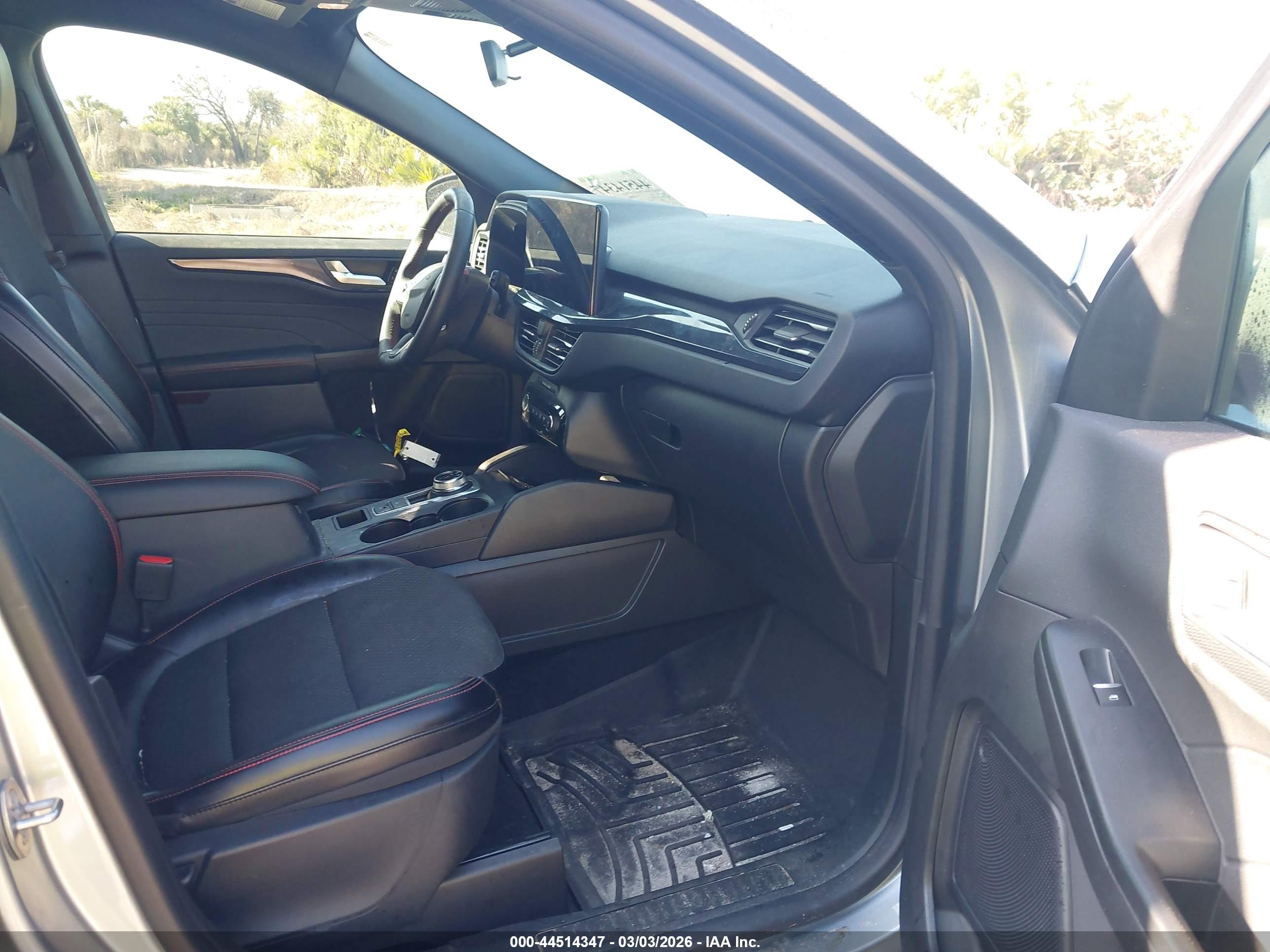 FORD ESCAPE image 5