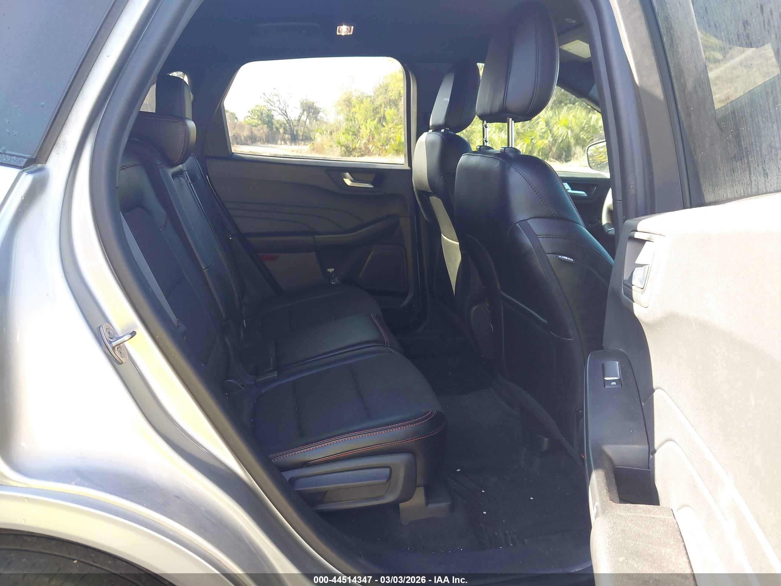 FORD ESCAPE image 8