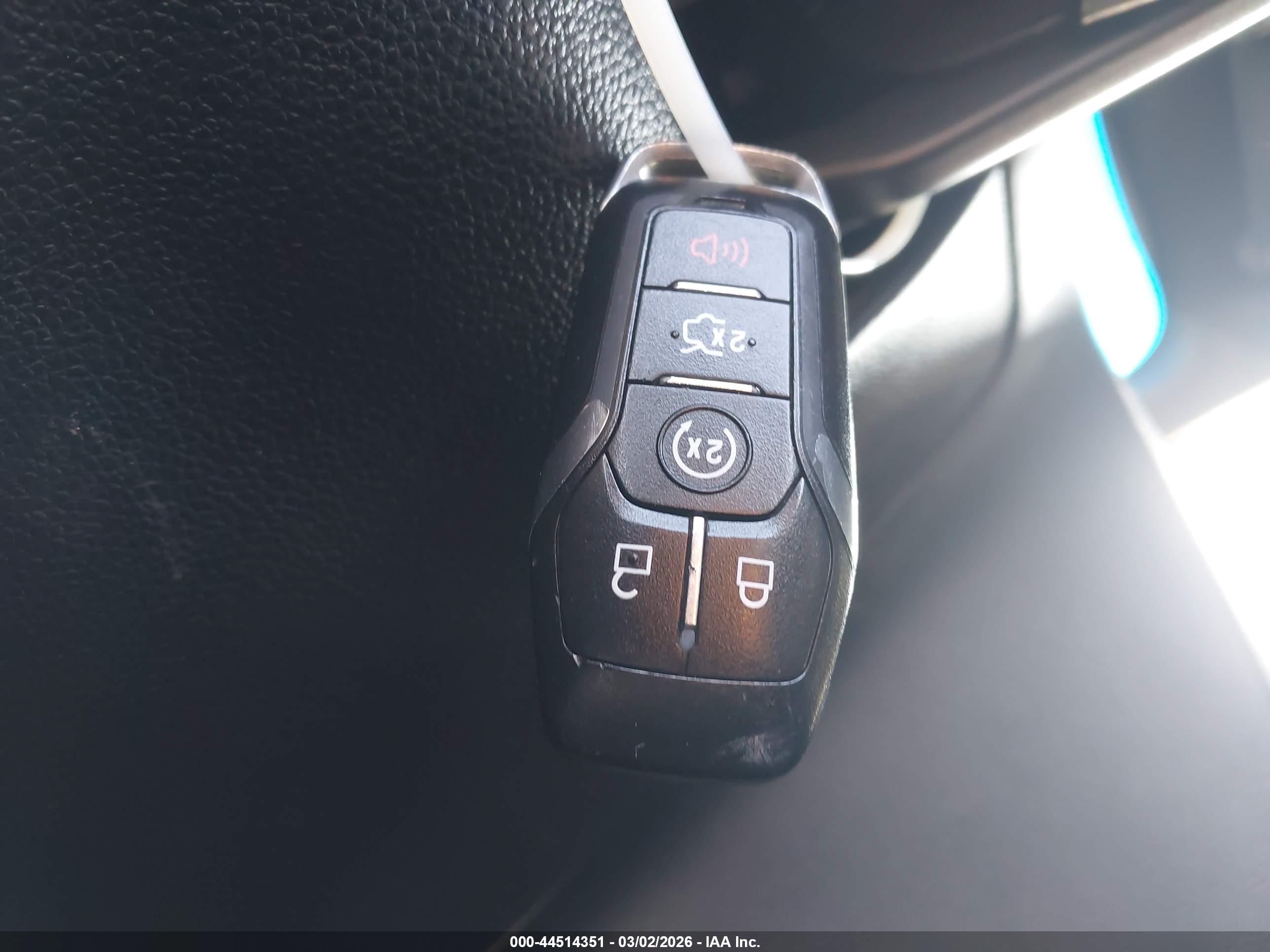 FORD EXPLORER image 11