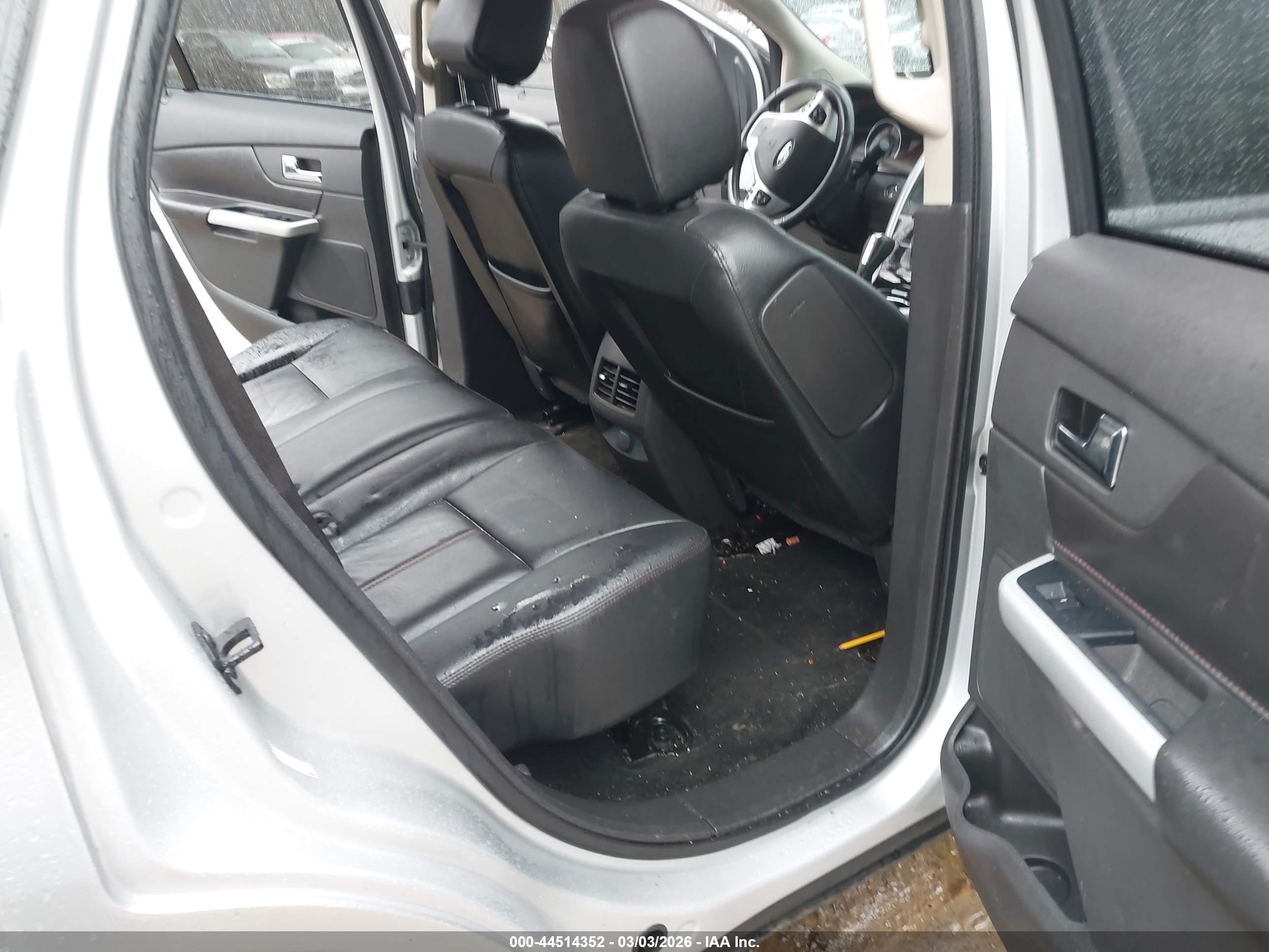 FORD EDGE image 8
