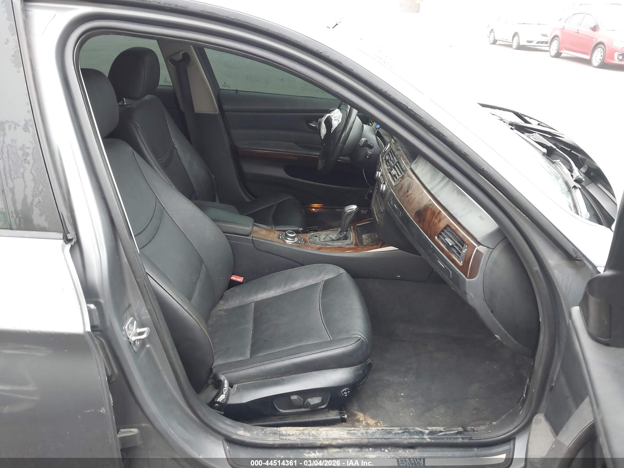 BMW 328I image 5