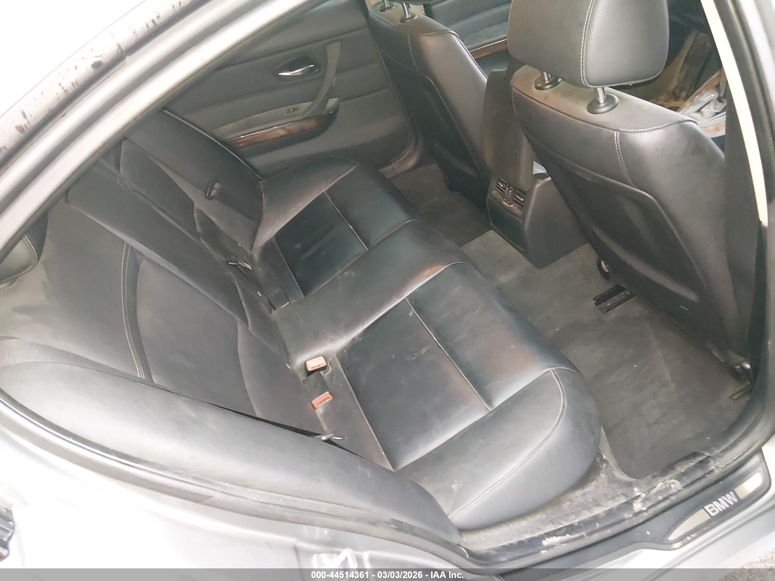 BMW 328I image 8