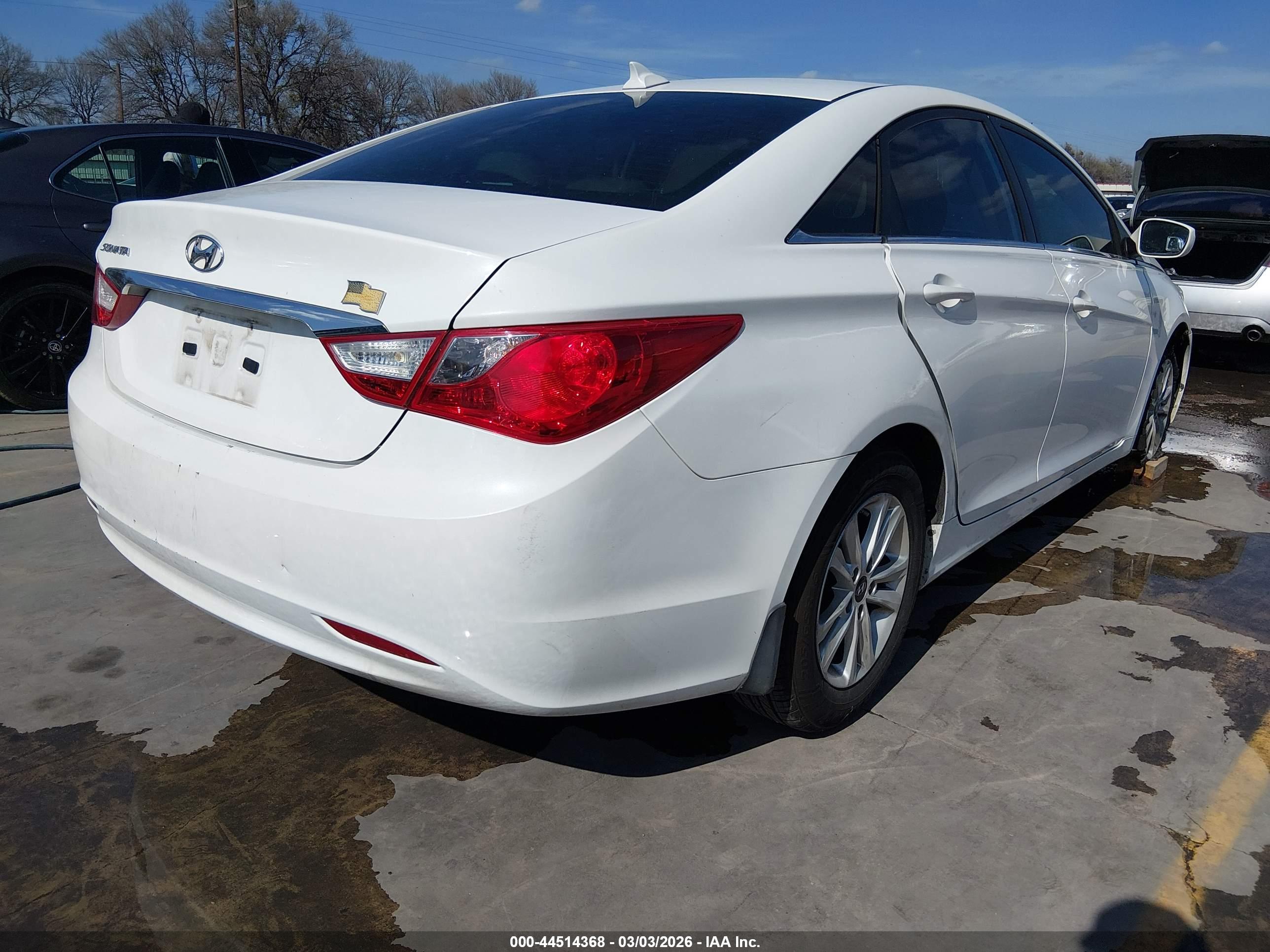 HYUNDAI SONATA image 4