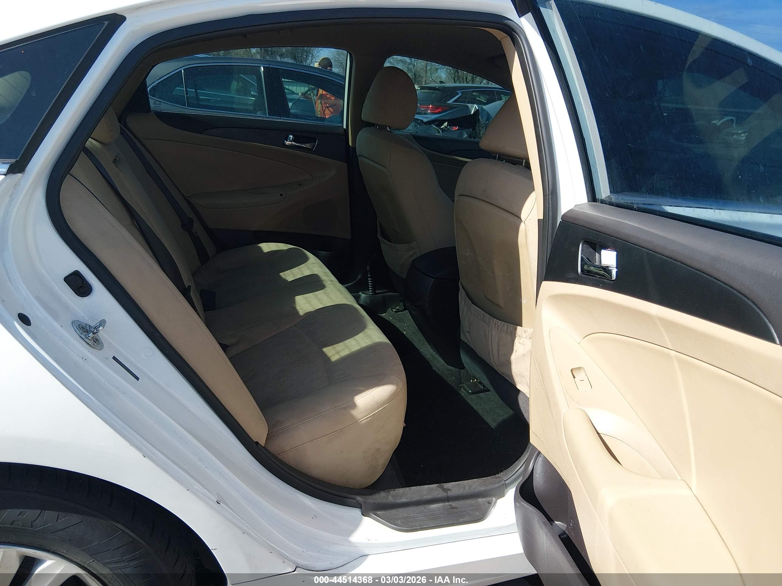 HYUNDAI SONATA image 8