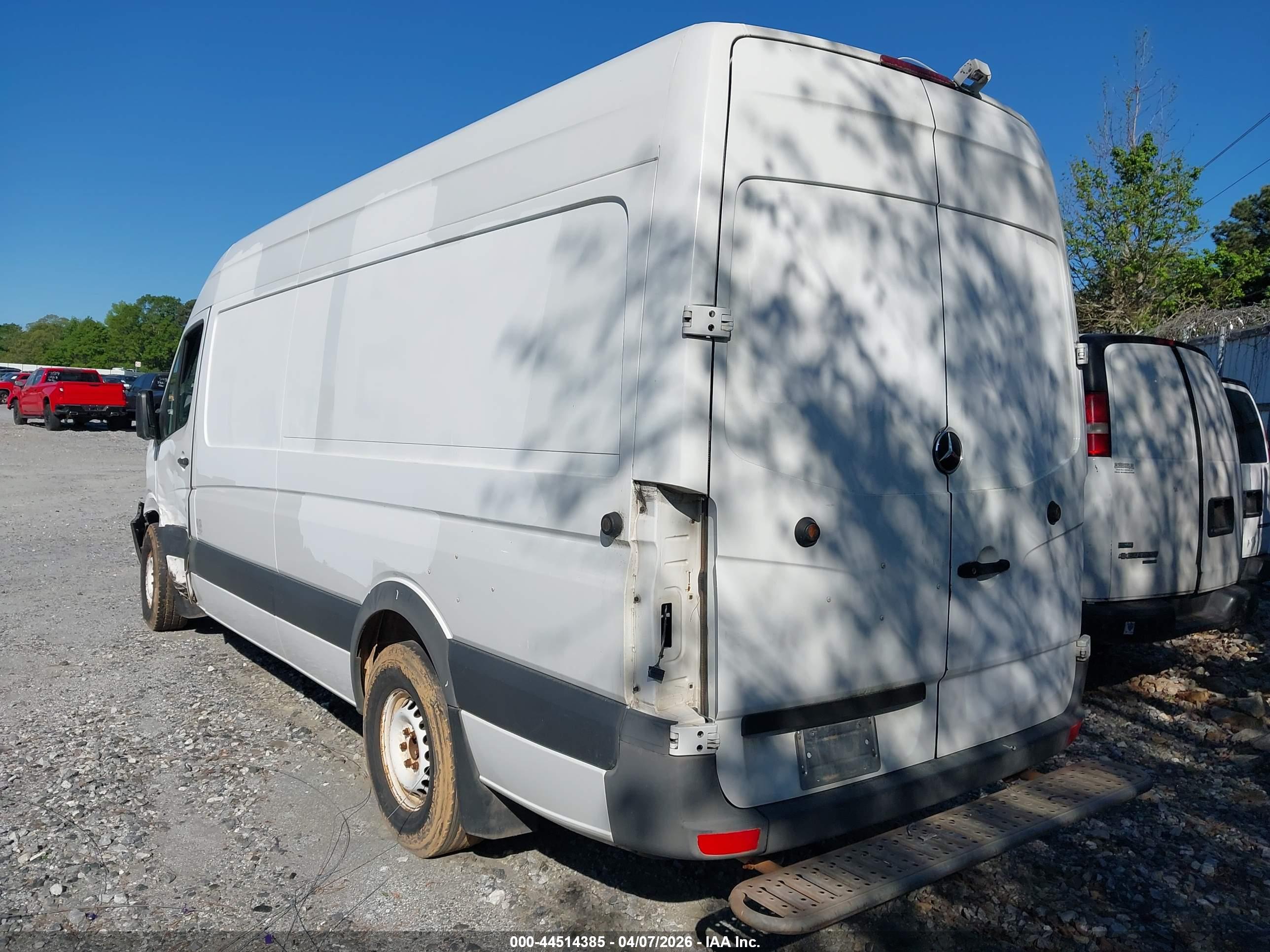MERCEDES-BENZ SPRINTER image 3