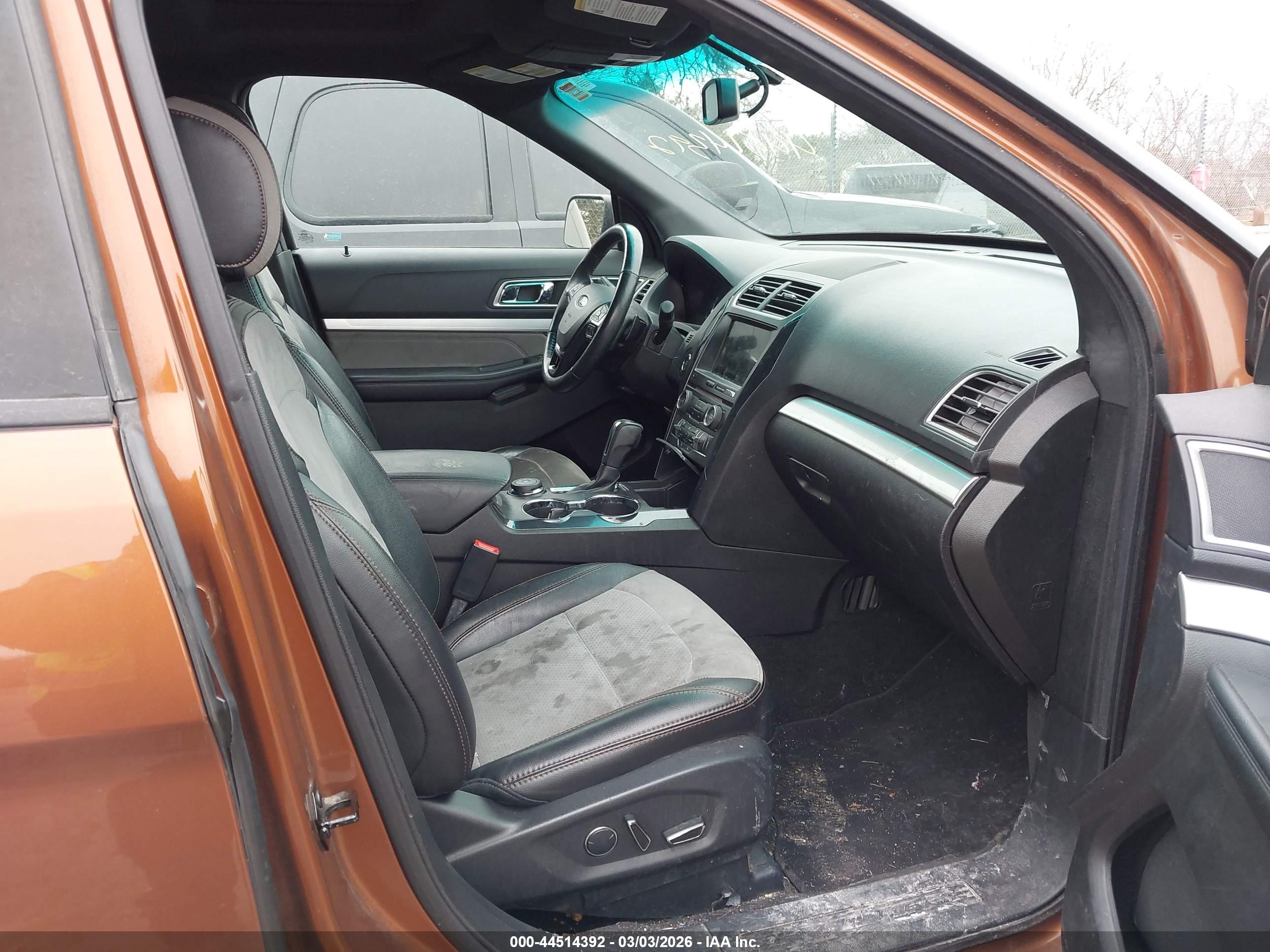 FORD EXPLORER image 5