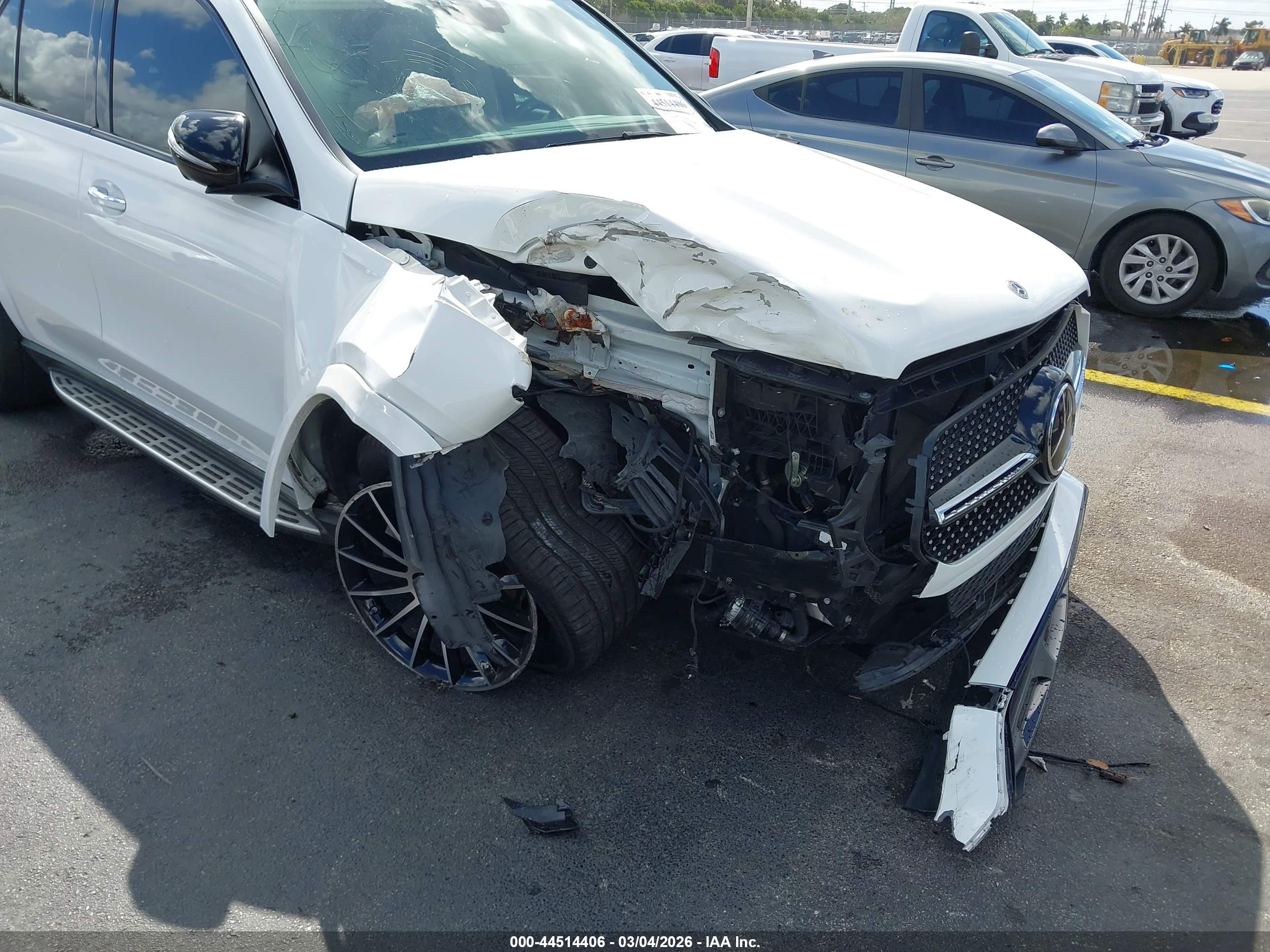 MERCEDES-BENZ GLE image 6