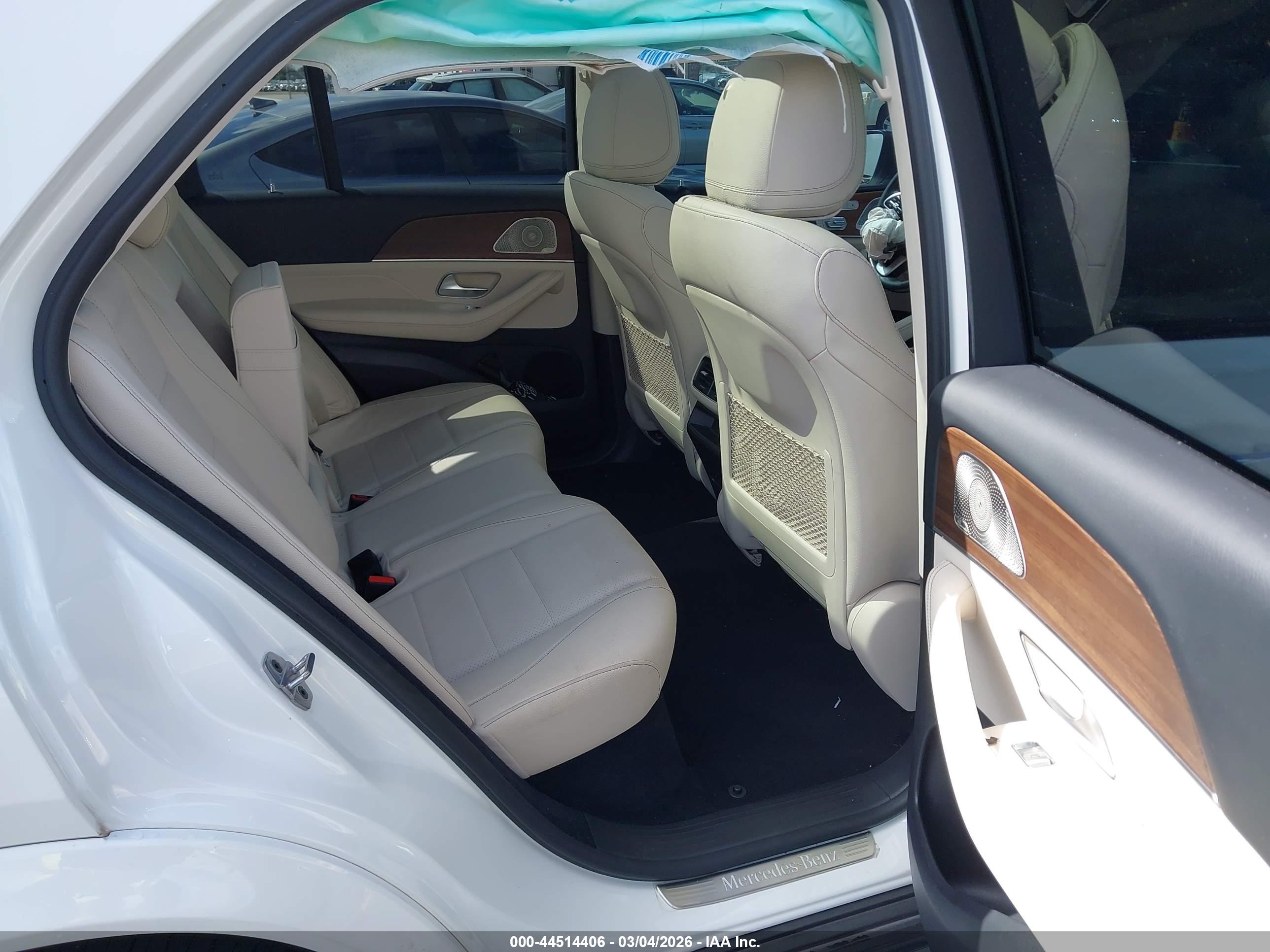 MERCEDES-BENZ GLE image 8