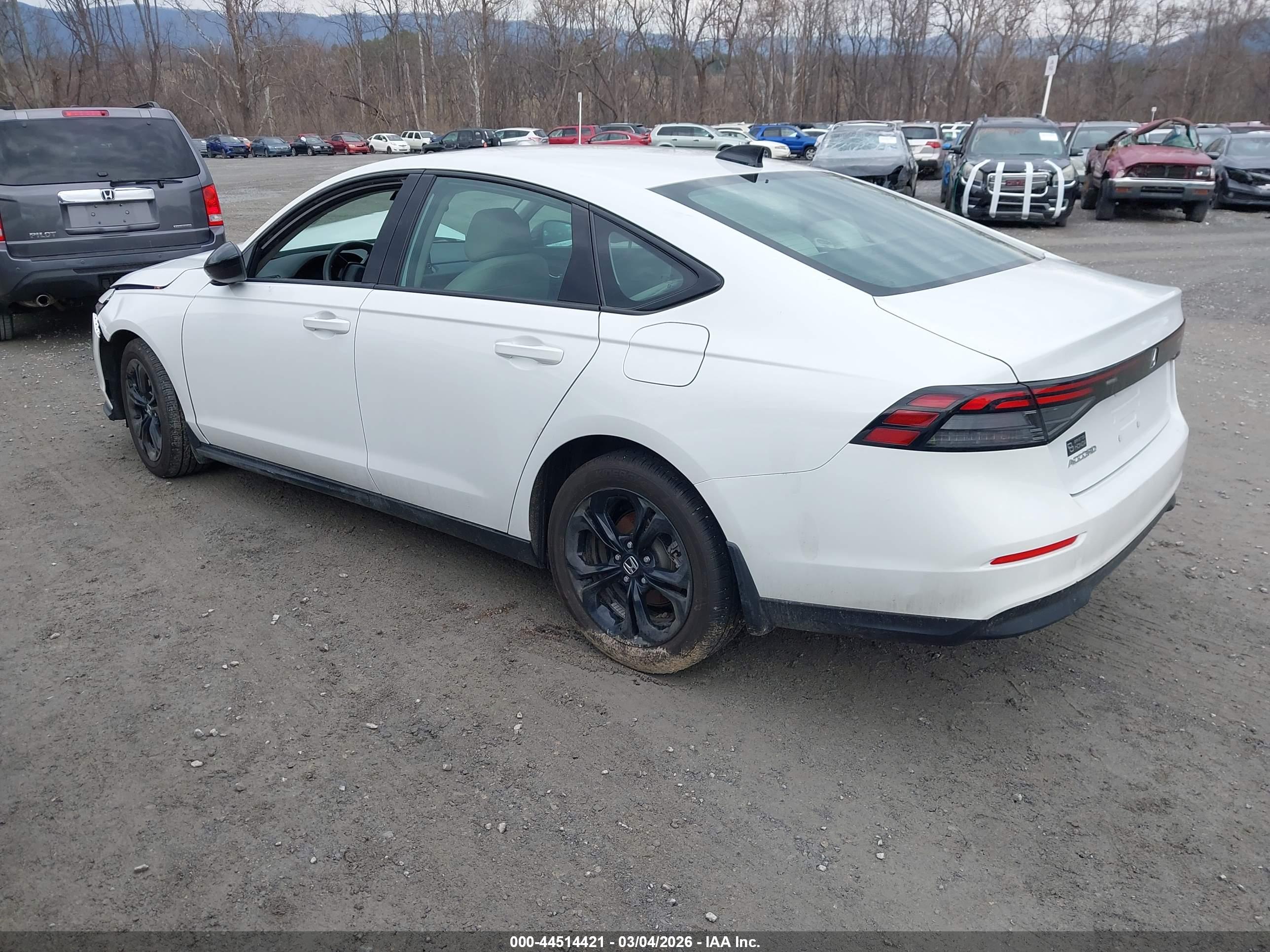 HONDA ACCORD image 3